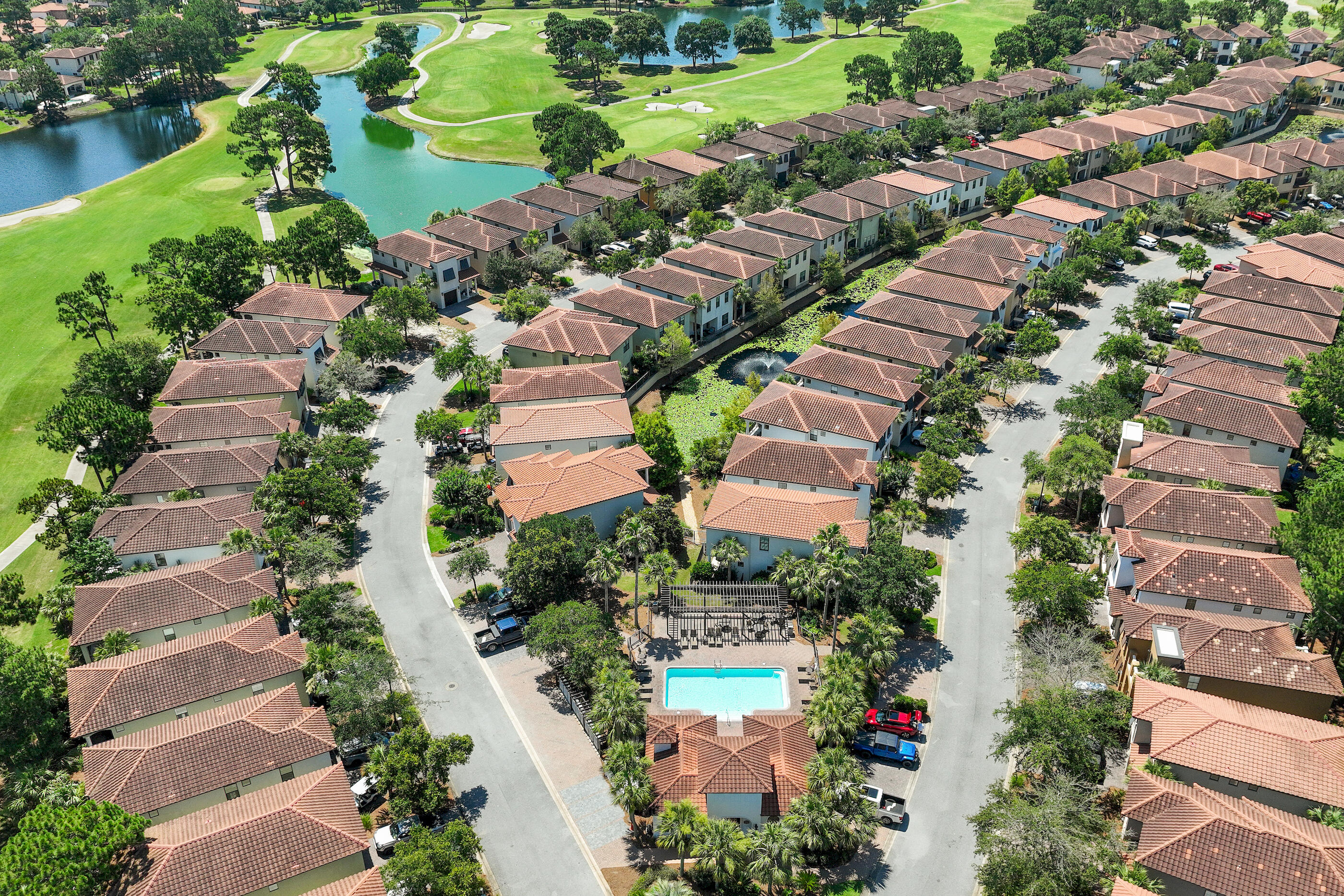 VILLA LAGO - Residential