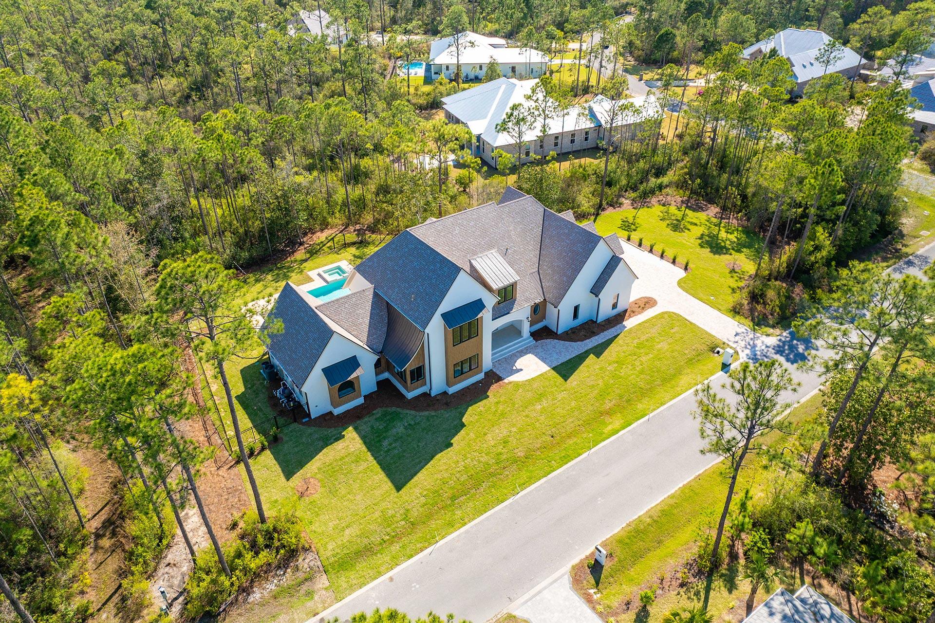 SECLUSION BAY - Residential