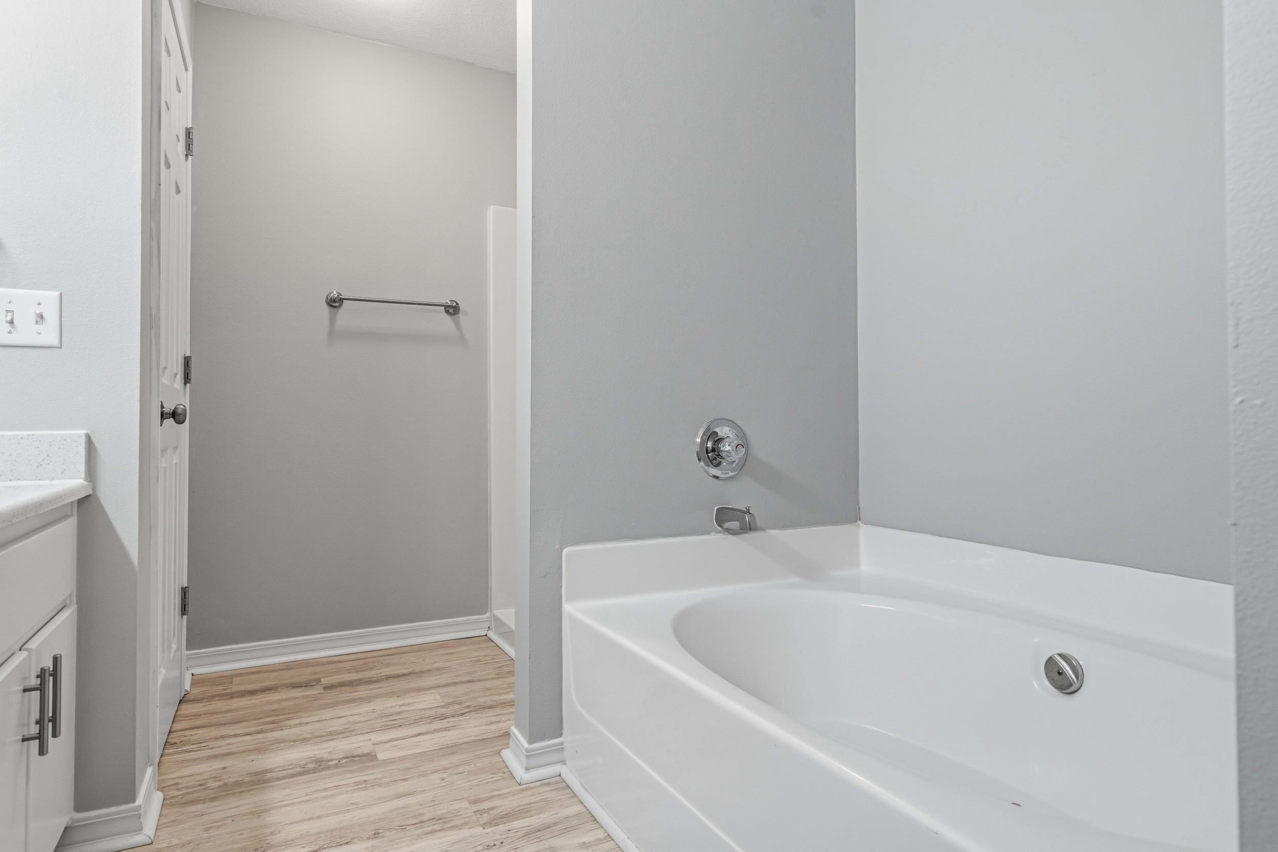 RIVERCHASE S/D PH 2 - Residential
