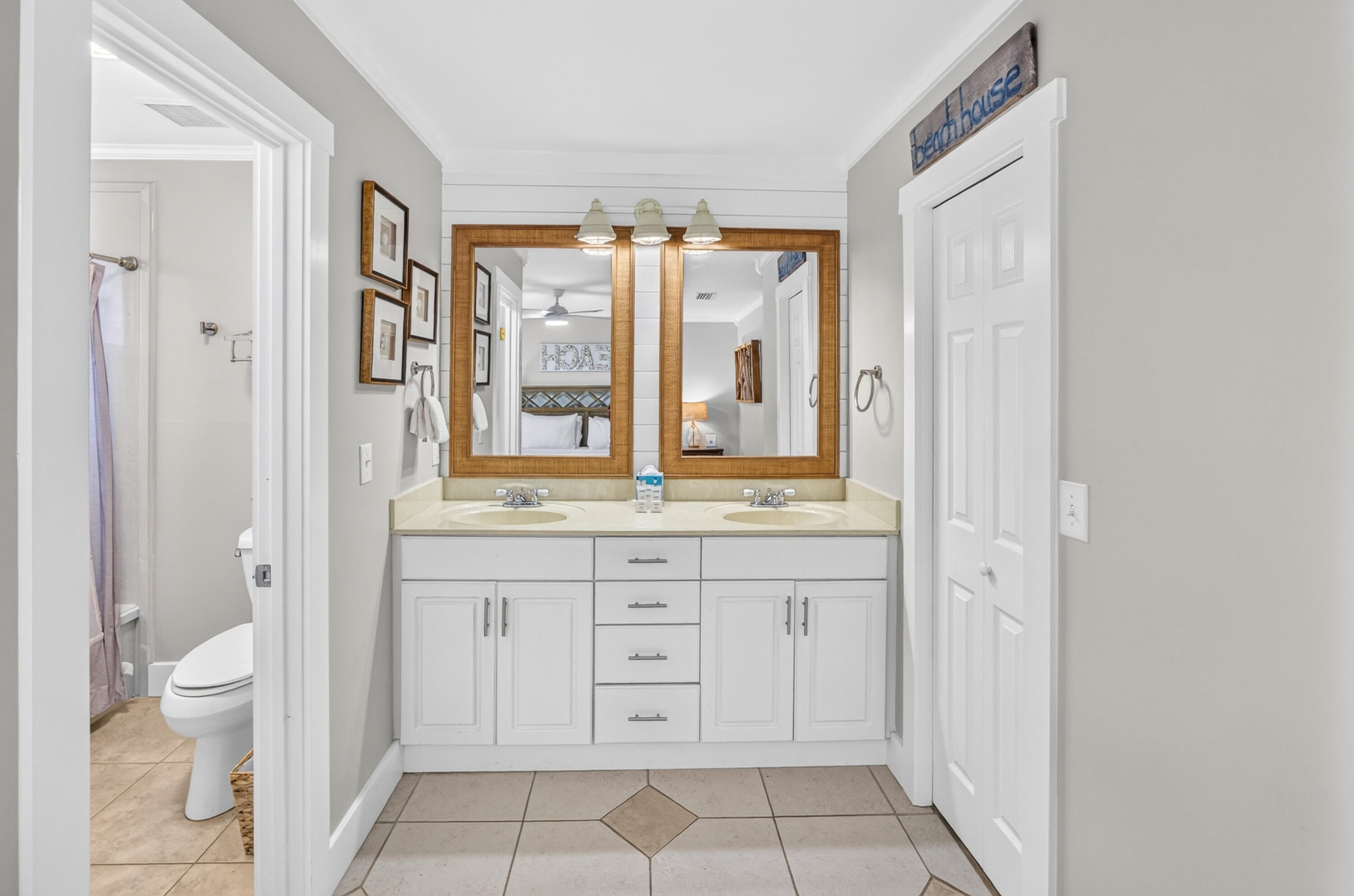 LINKSIDE VILLAGE UNIT 1 - Residential