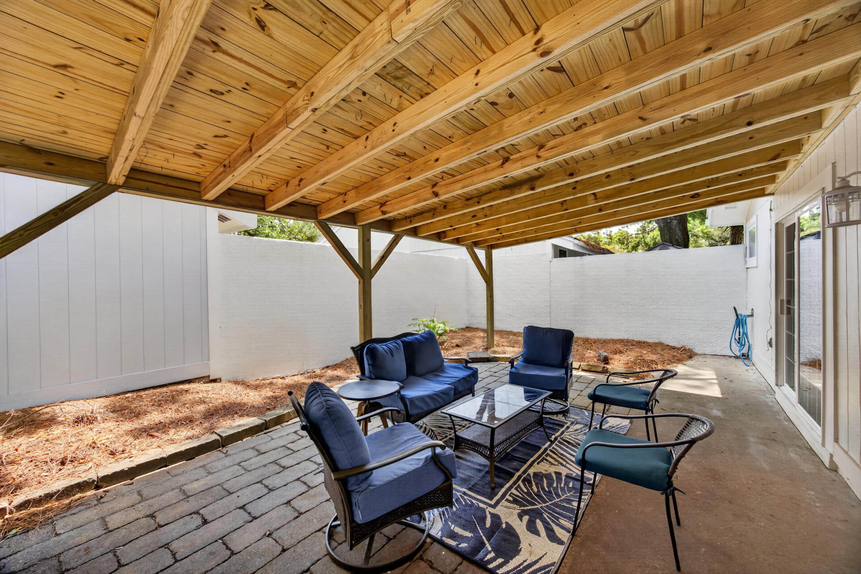 LINKSIDE VILLAGE UNIT 1 - Residential