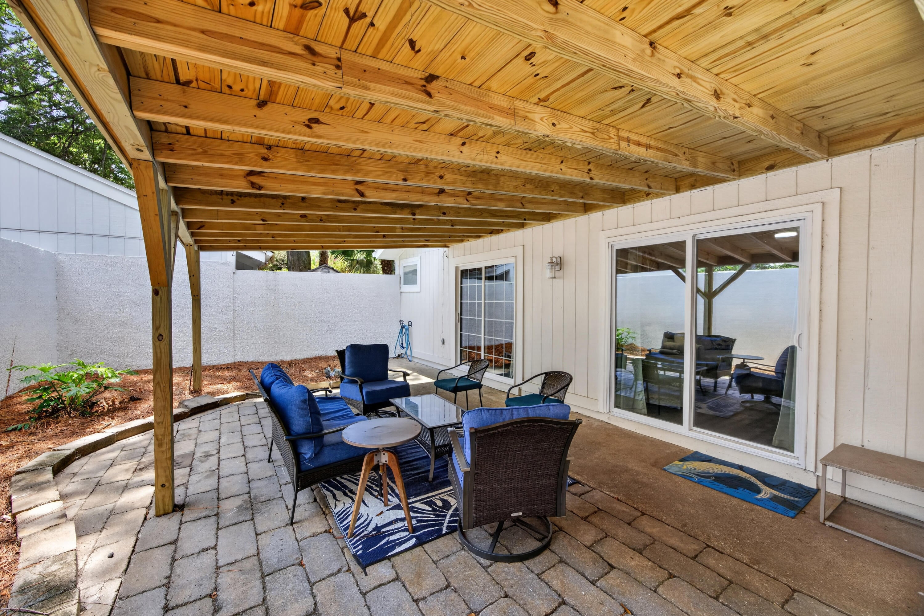 LINKSIDE VILLAGE UNIT 1 - Residential