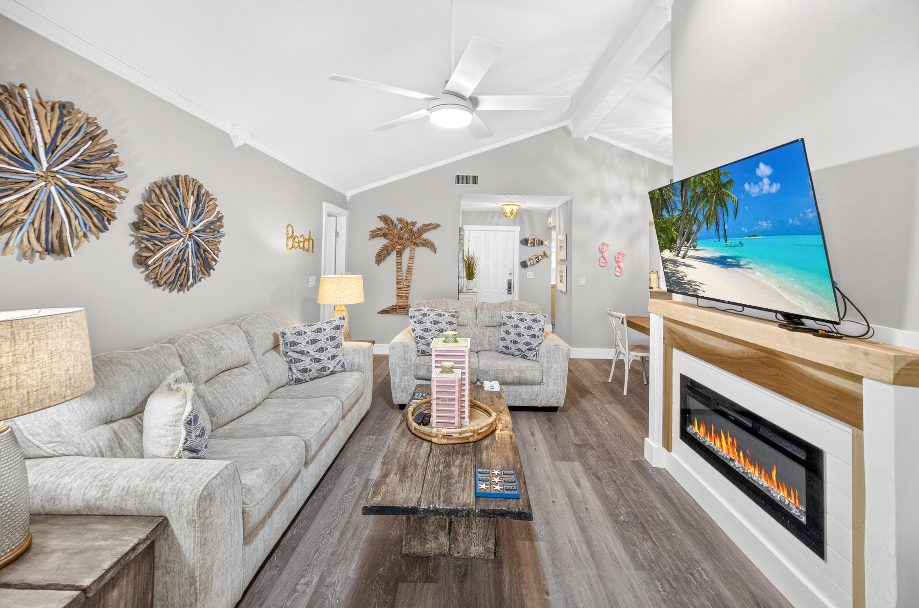LINKSIDE VILLAGE UNIT 1 - Residential