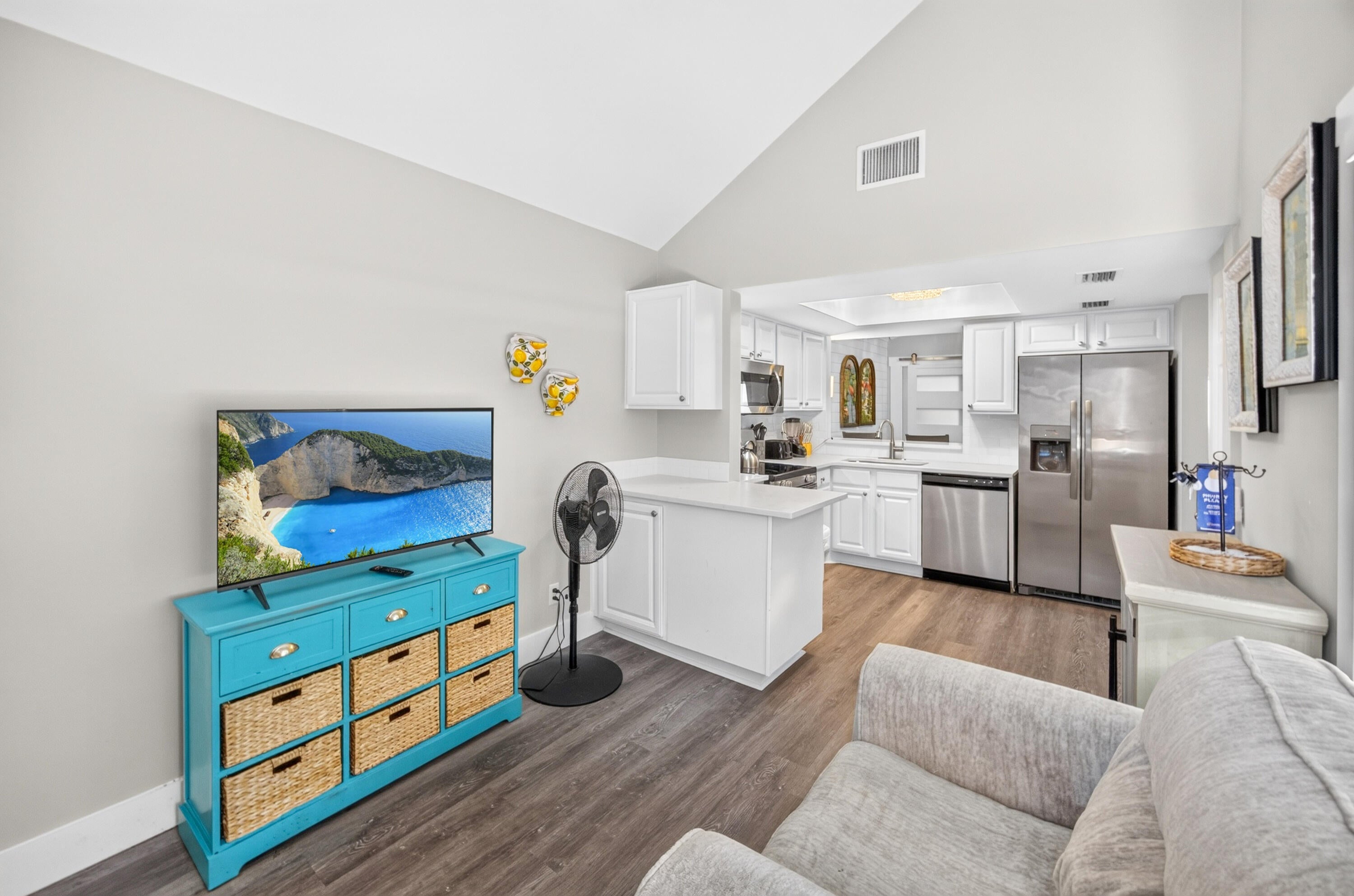 LINKSIDE VILLAGE UNIT 1 - Residential