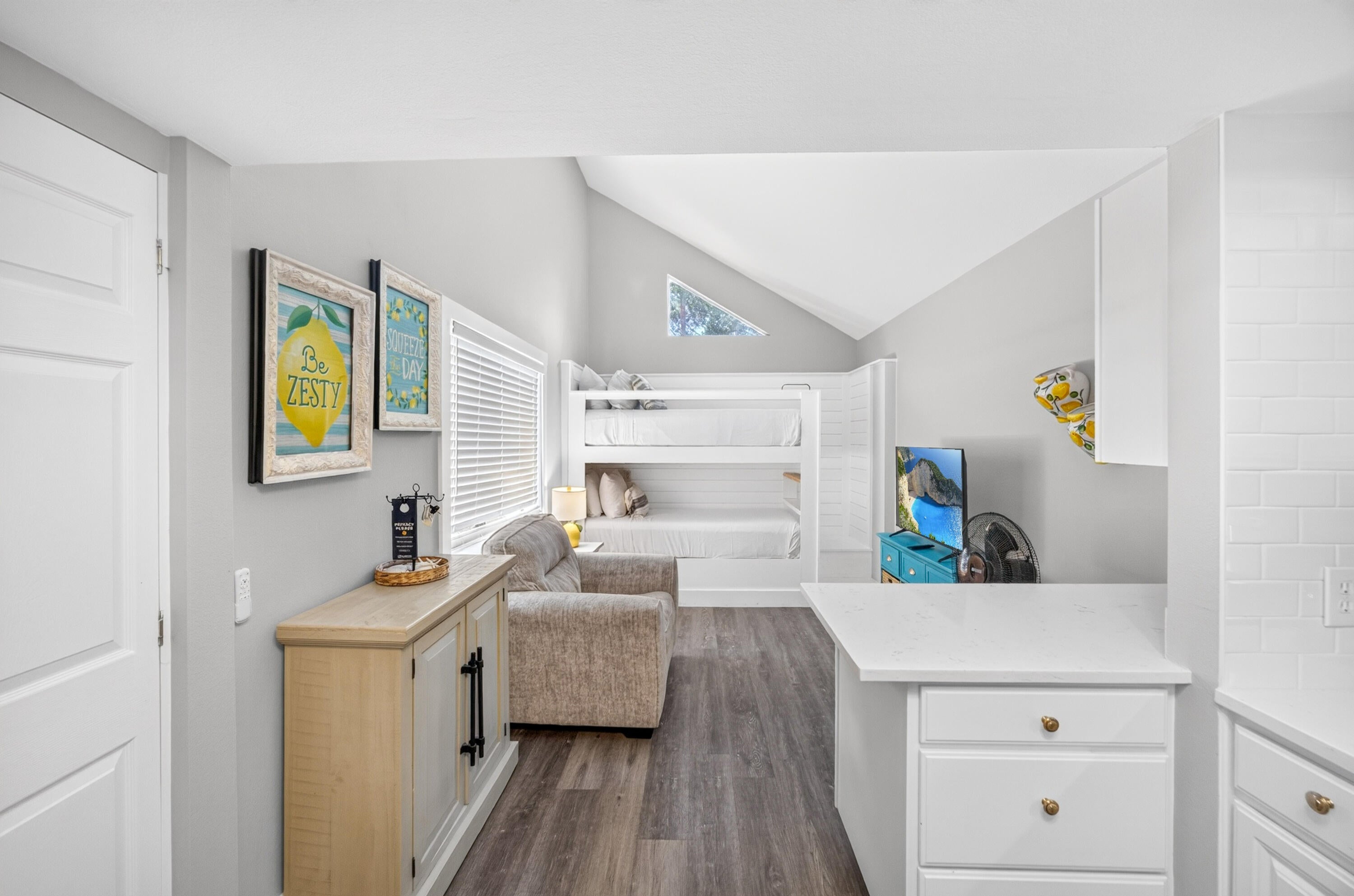 LINKSIDE VILLAGE UNIT 1 - Residential