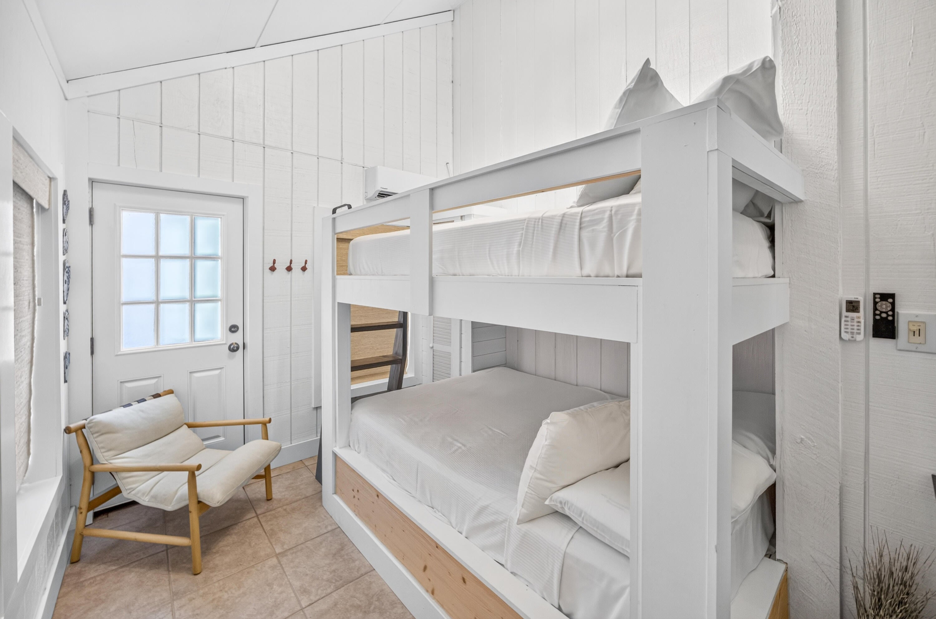 LINKSIDE VILLAGE UNIT 1 - Residential