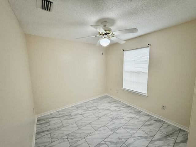 ROSEBUD PLANTATION T/H - Residential Lease