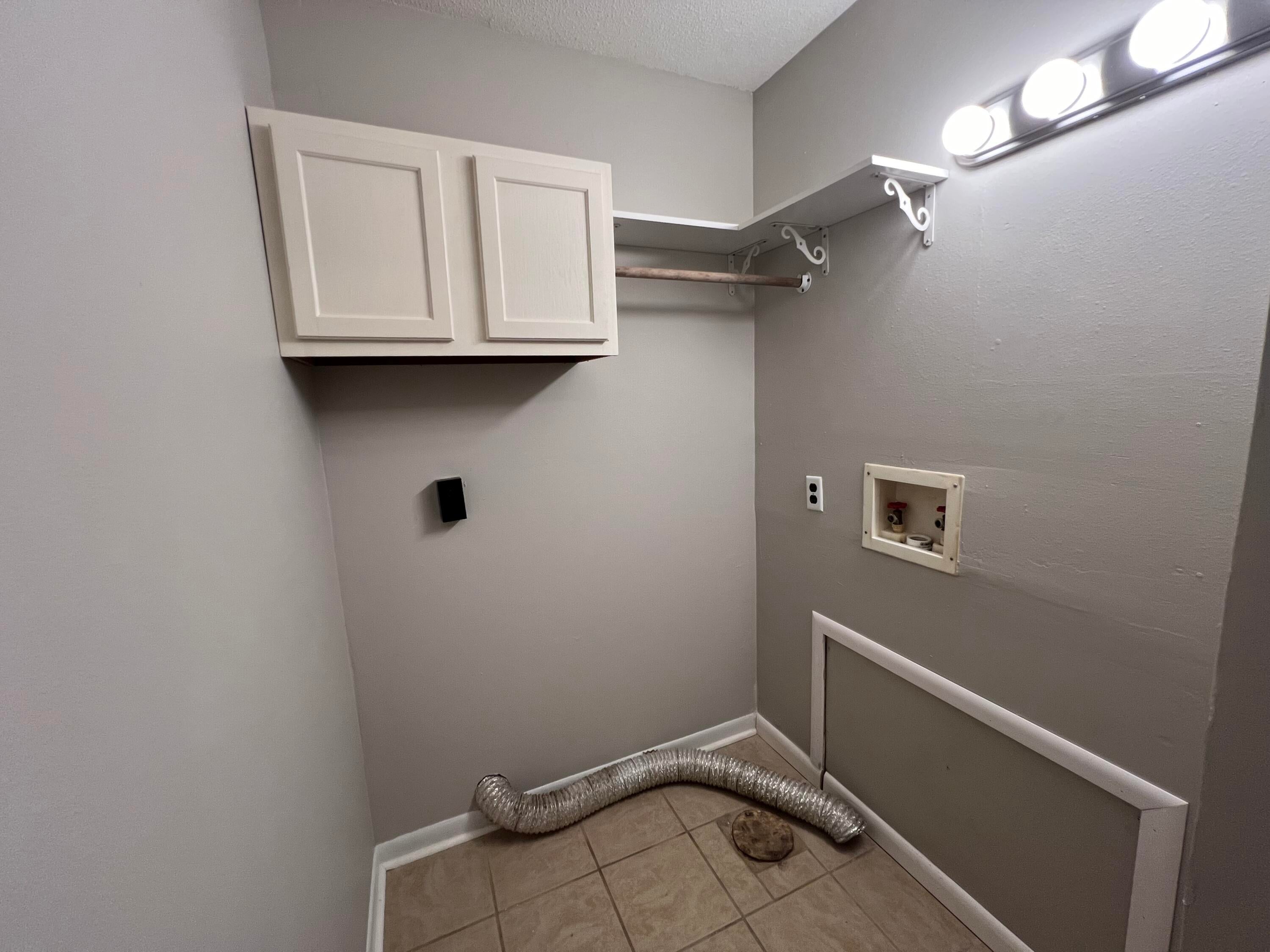OAK PARK - Residential Lease
