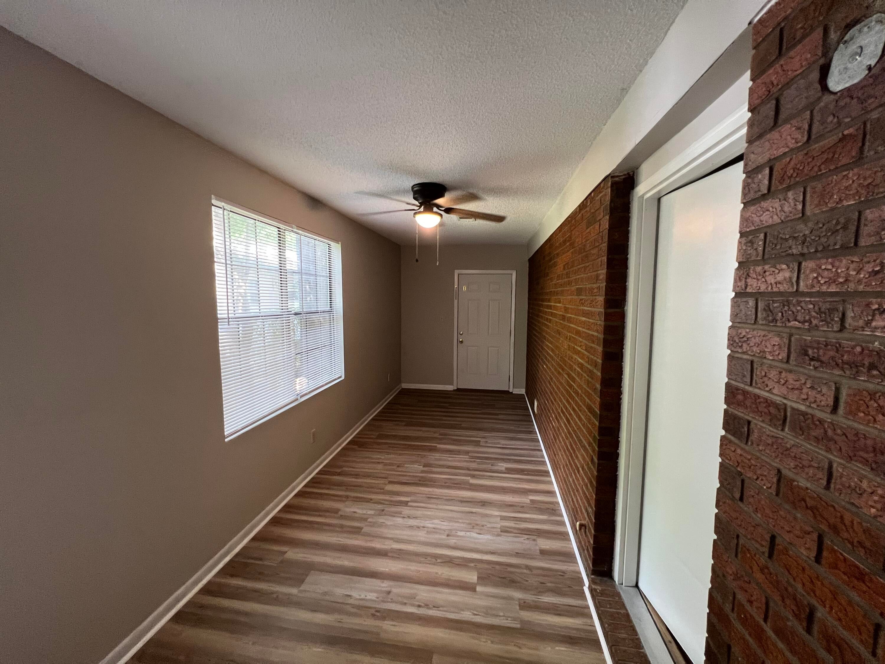 OAK PARK - Residential Lease