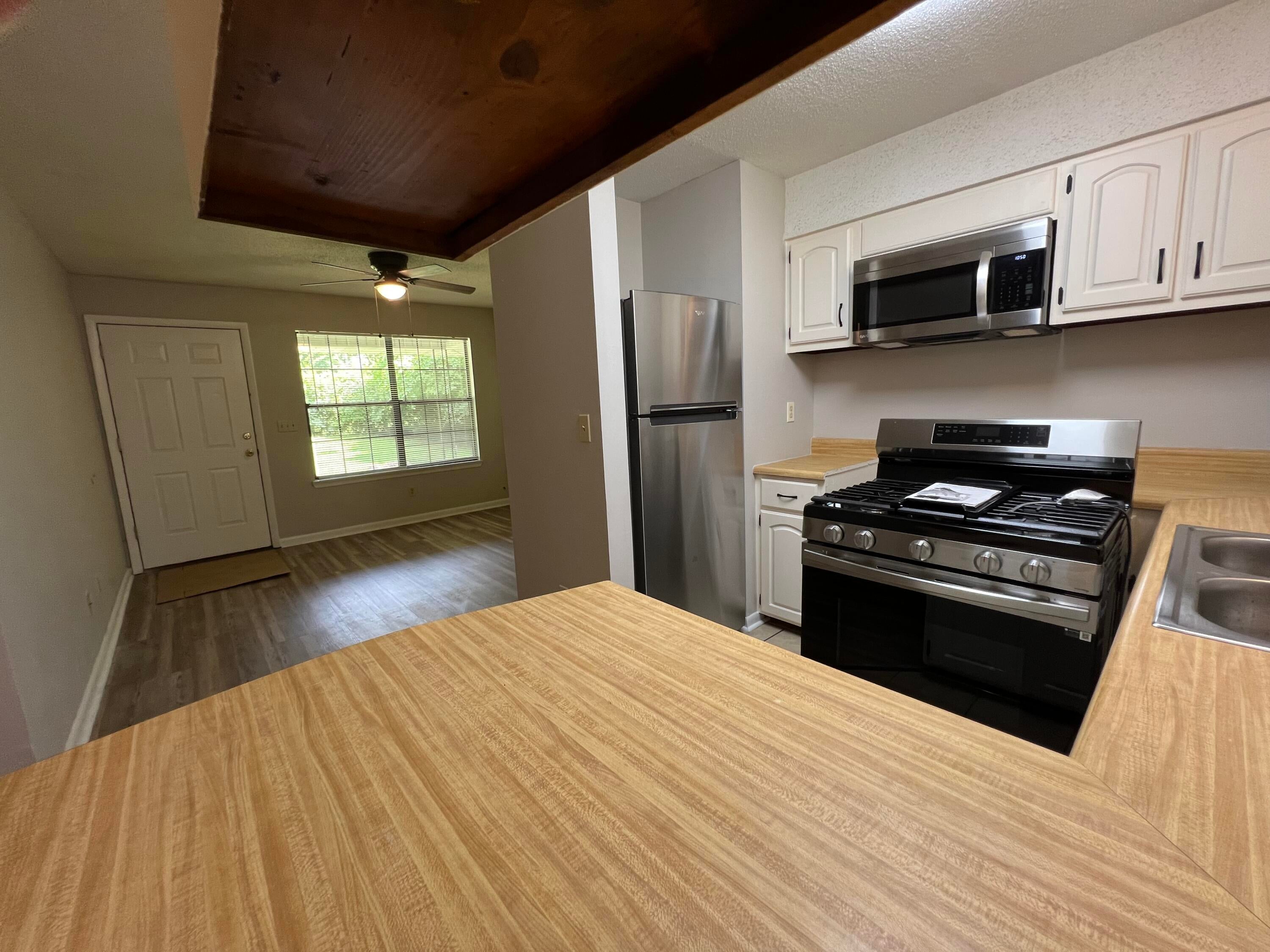 OAK PARK - Residential Lease