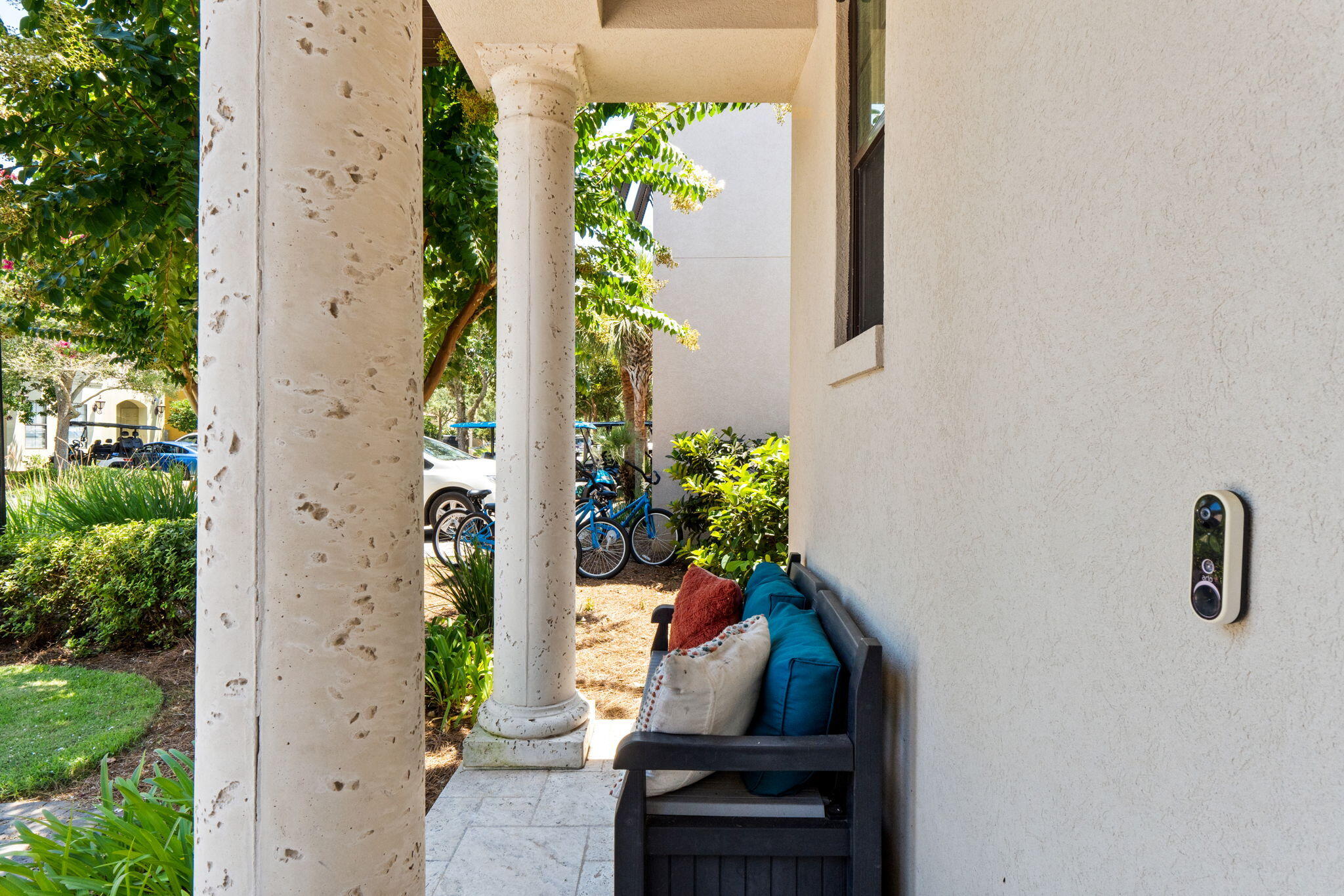 VILLA LAGO - Residential