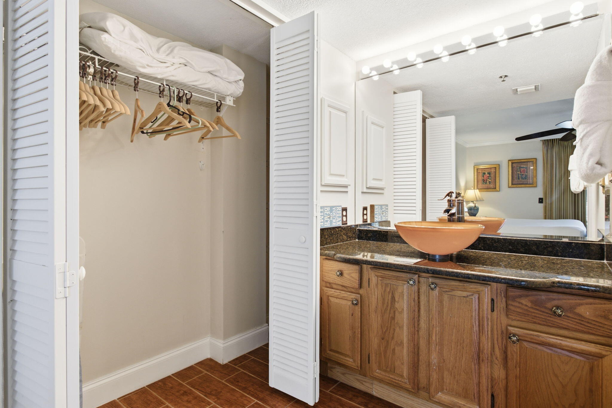 MAINSAIL CONDO PH 3 - Residential
