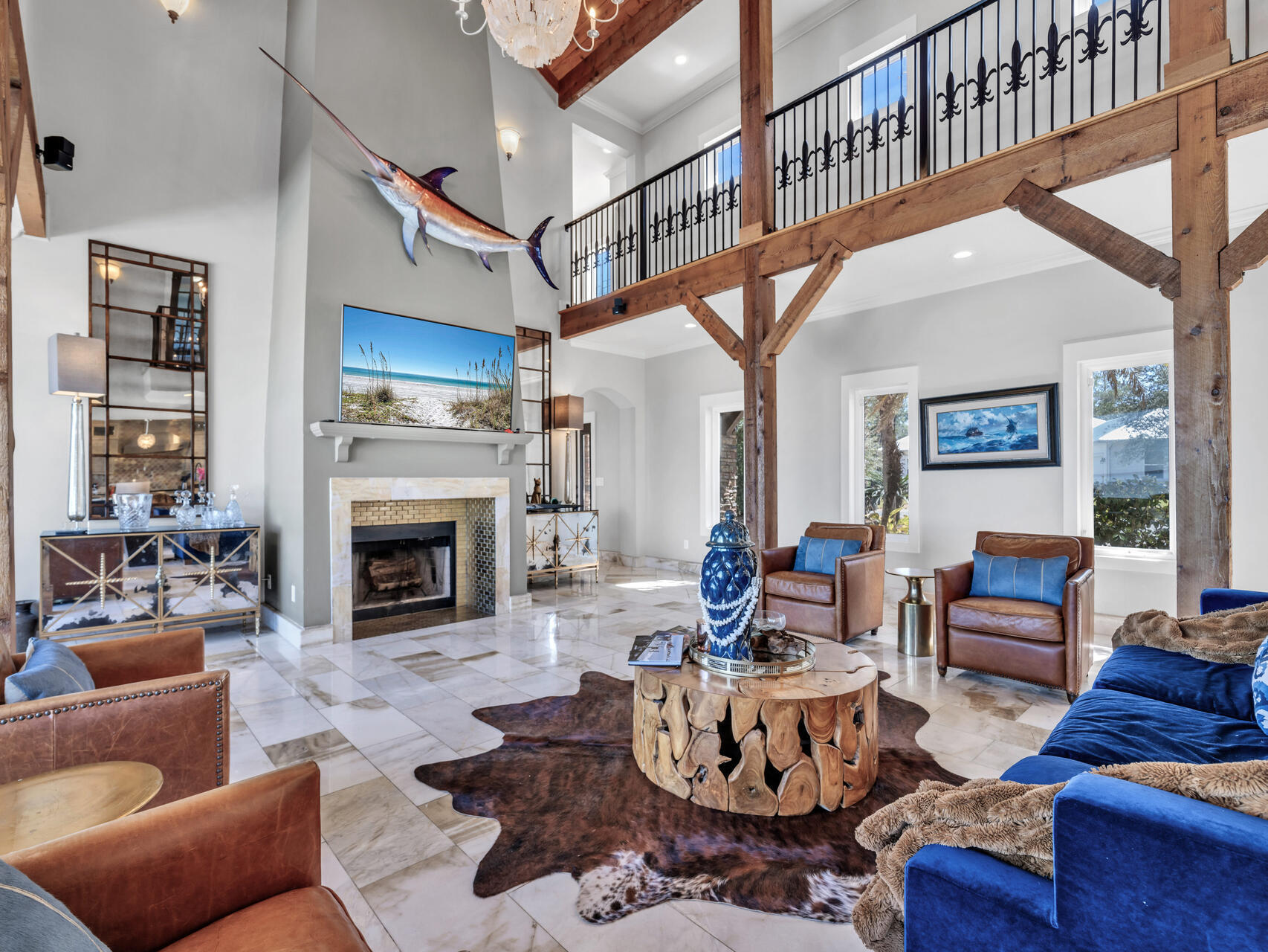 PELICAN BAY - Residential