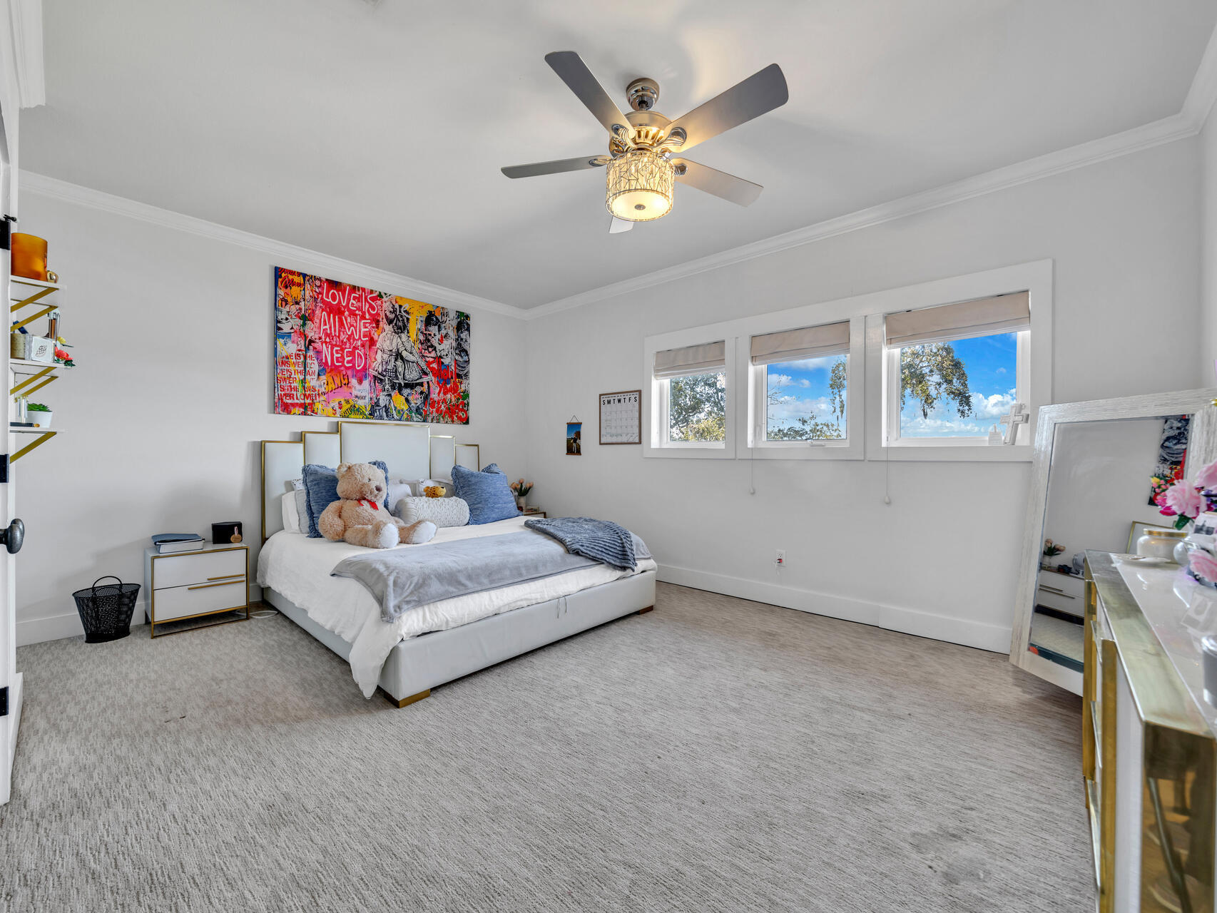PELICAN BAY - Residential