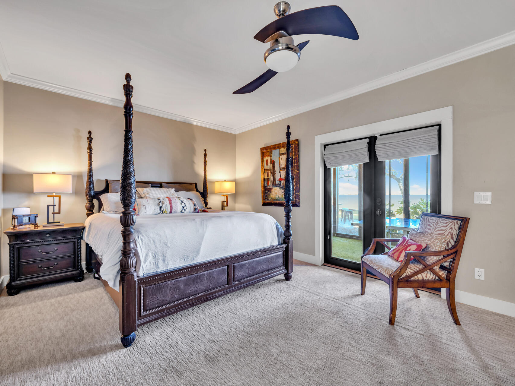 PELICAN BAY - Residential
