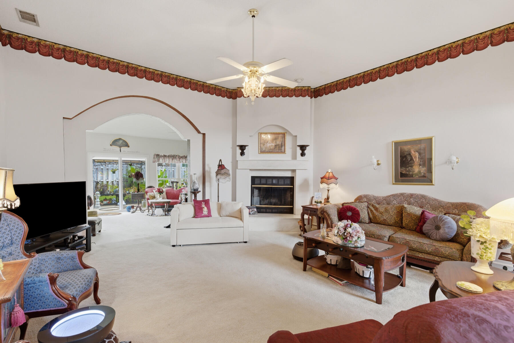 LAKE POINTE - Residential