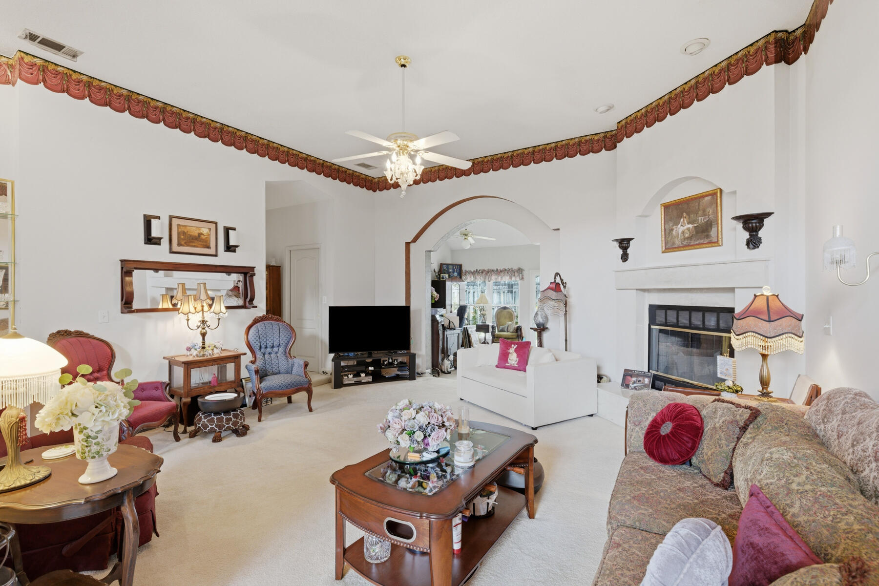 LAKE POINTE - Residential