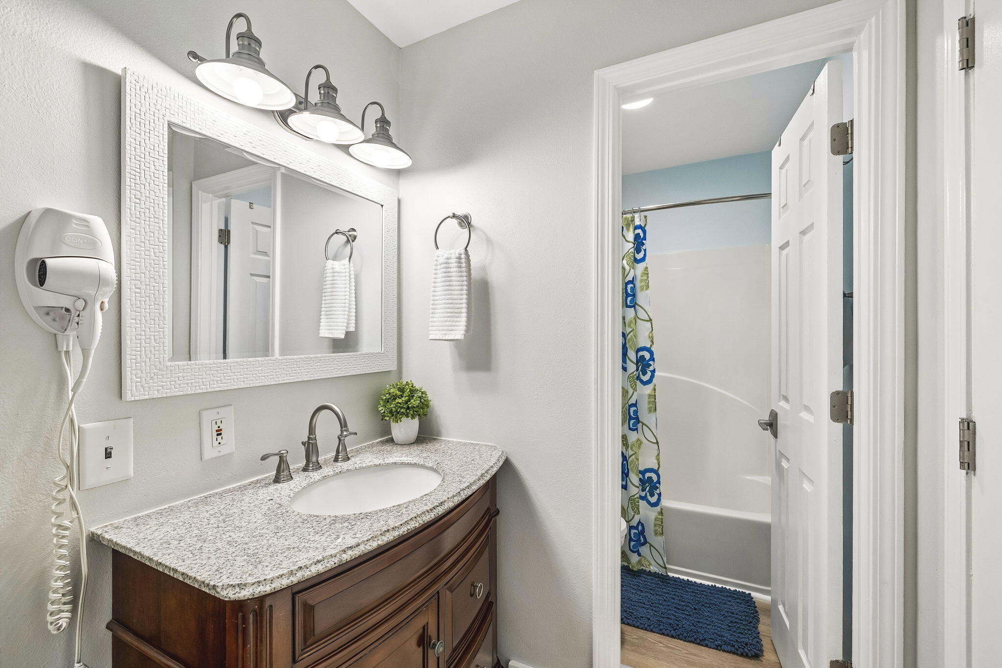 CRYSTAL SANDS CONDO - Residential