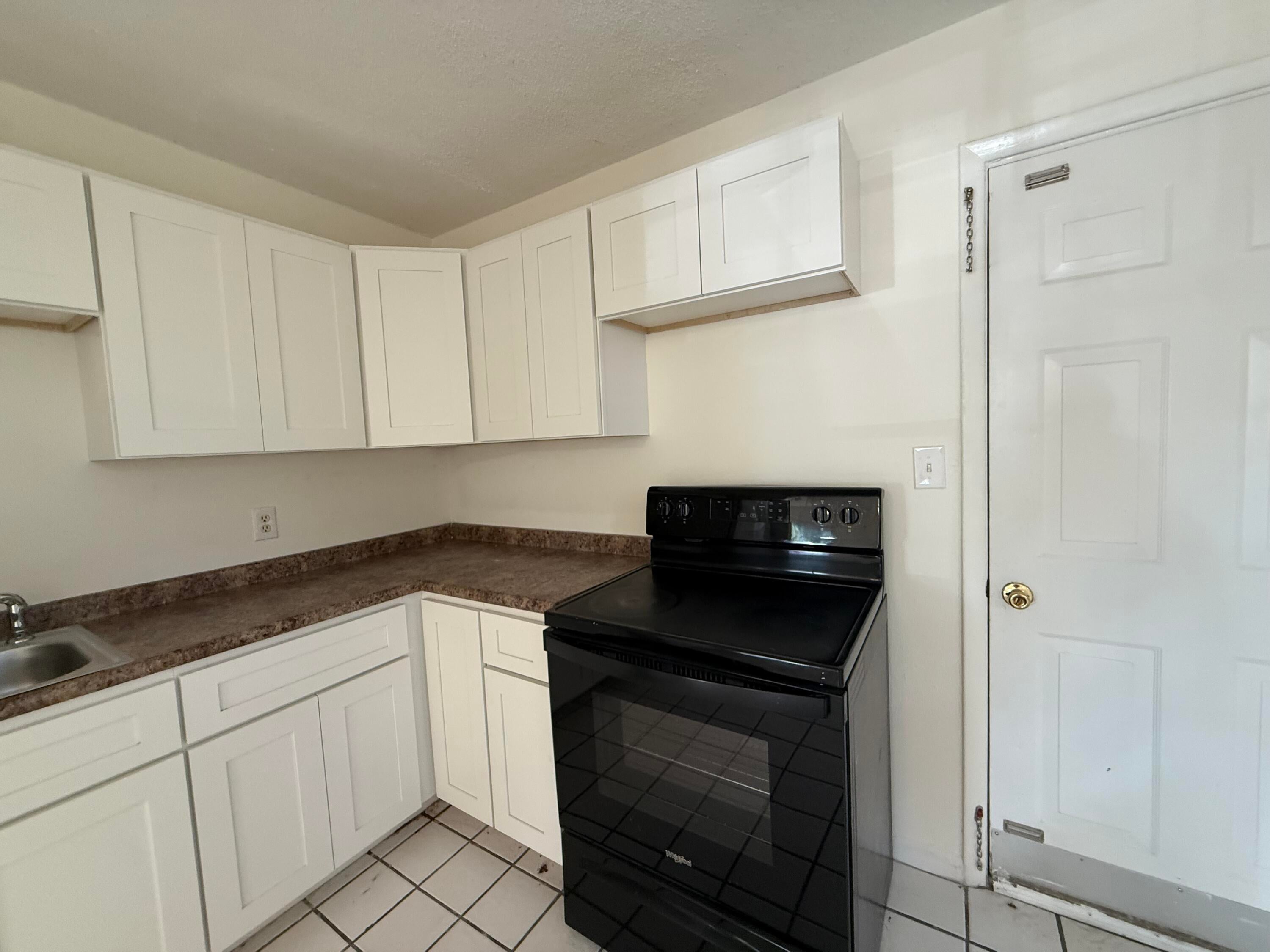 PORT DIXIE (232201.01) - Residential Lease
