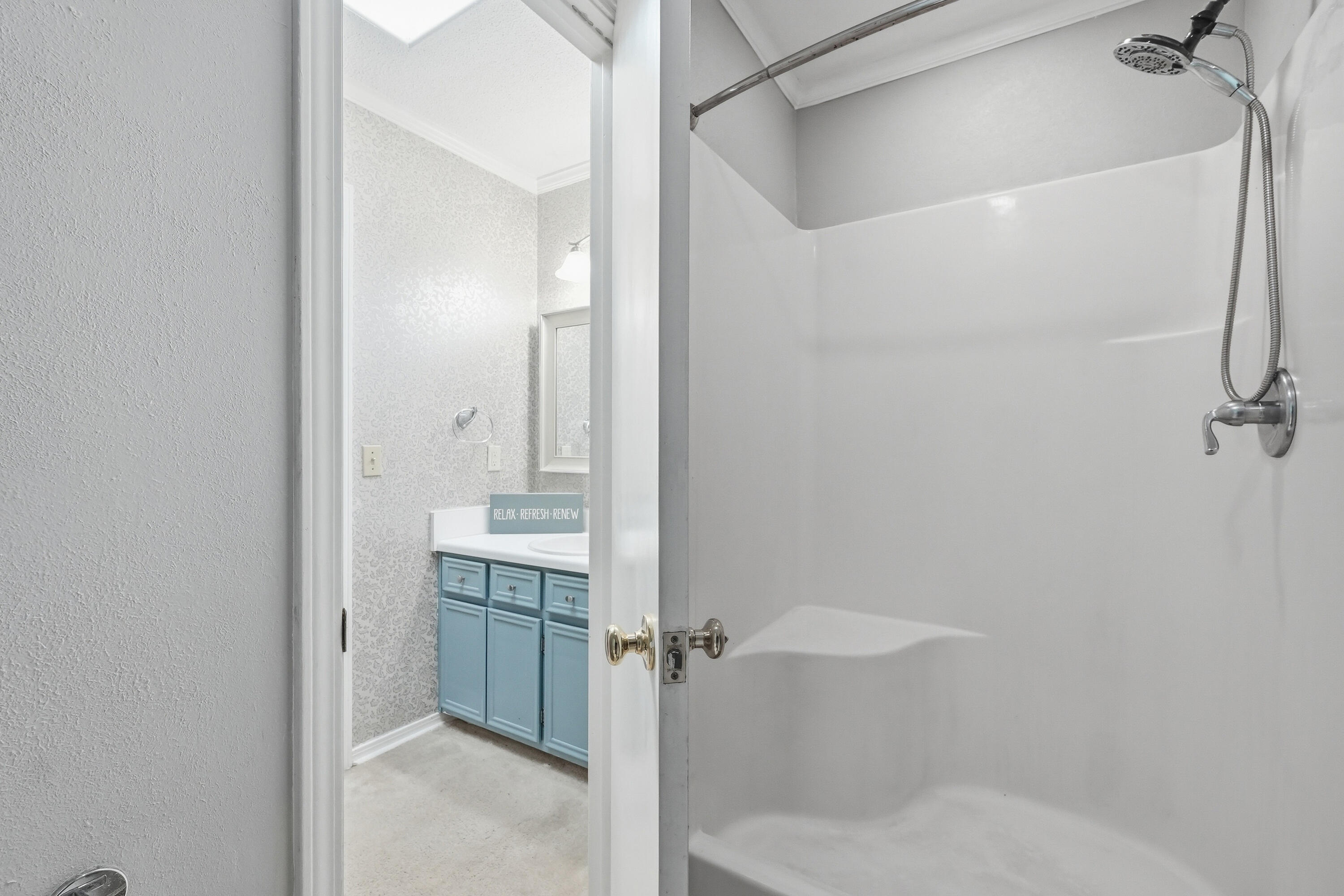 MARY ESTHER MANOR 1ST ADDN - Residential