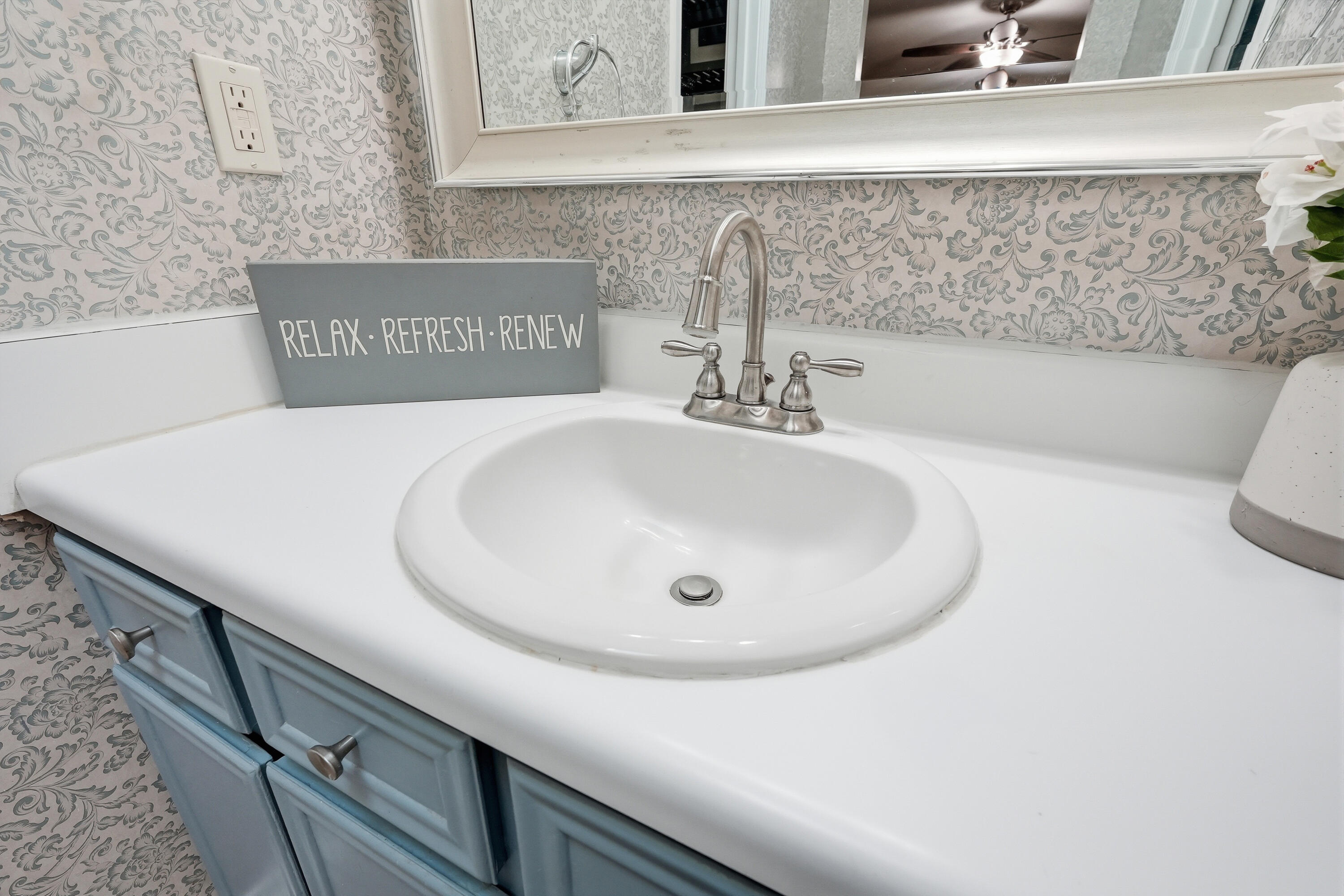 MARY ESTHER MANOR 1ST ADDN - Residential