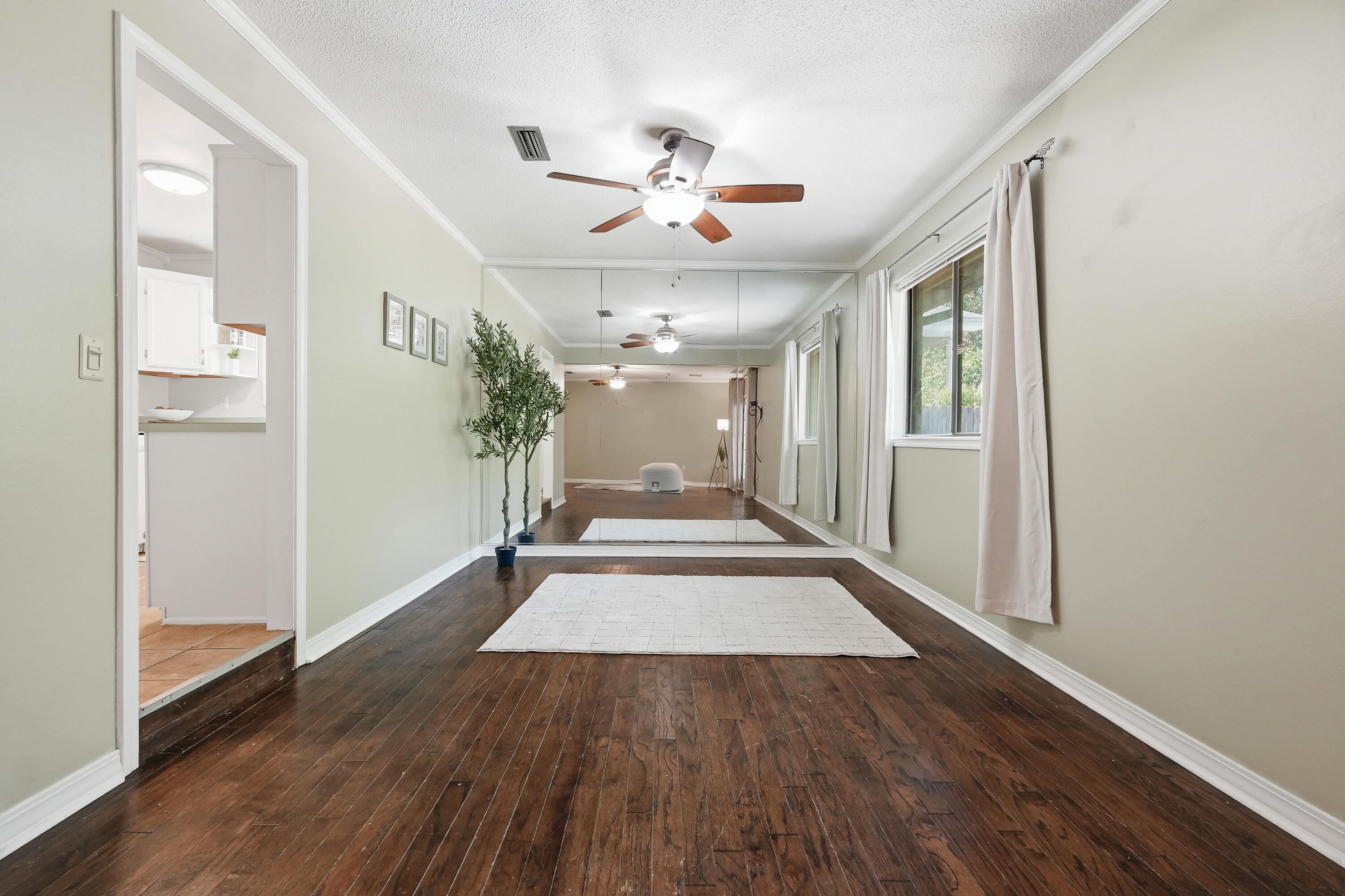 MARY ESTHER MANOR 1ST ADDN - Residential