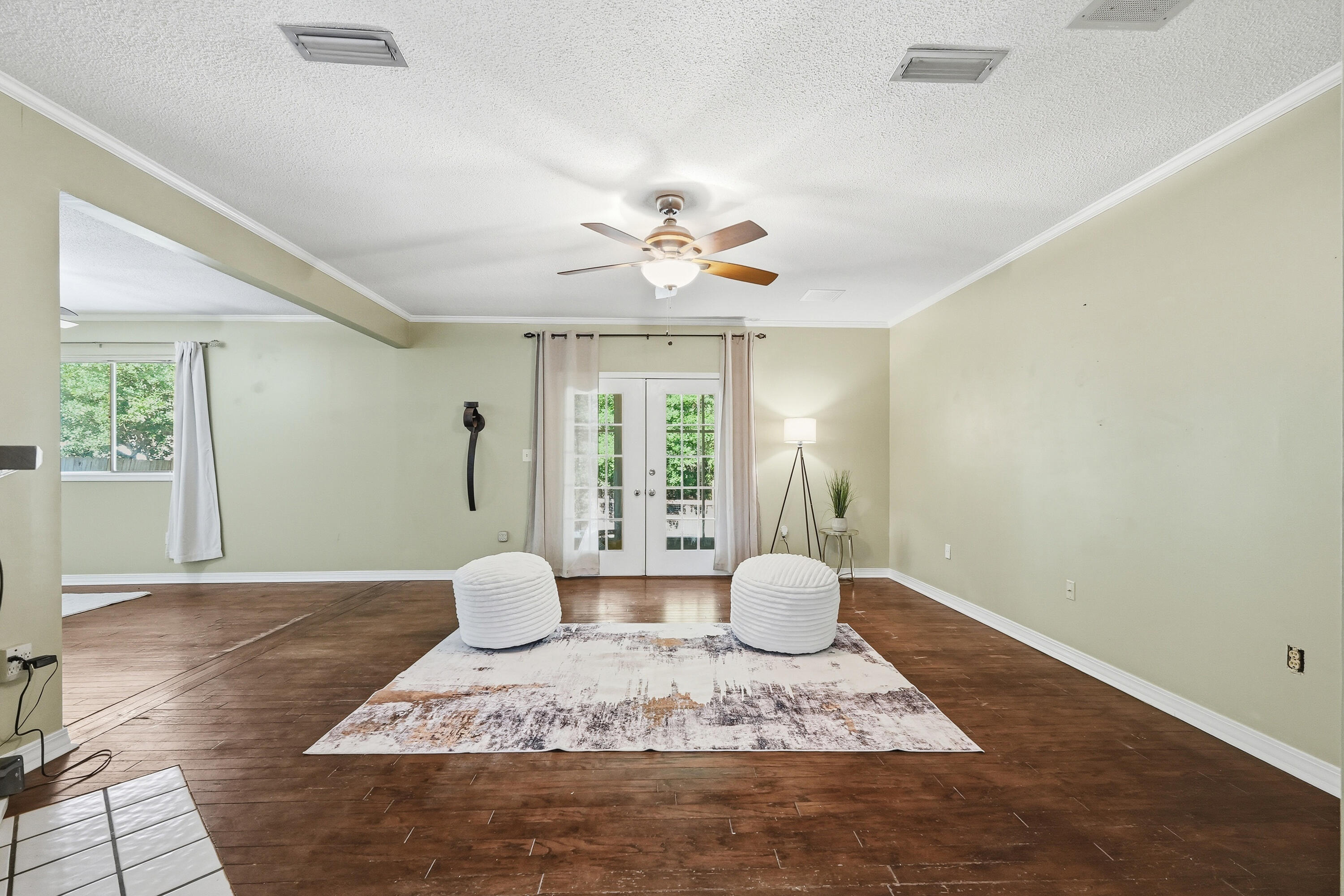 MARY ESTHER MANOR 1ST ADDN - Residential
