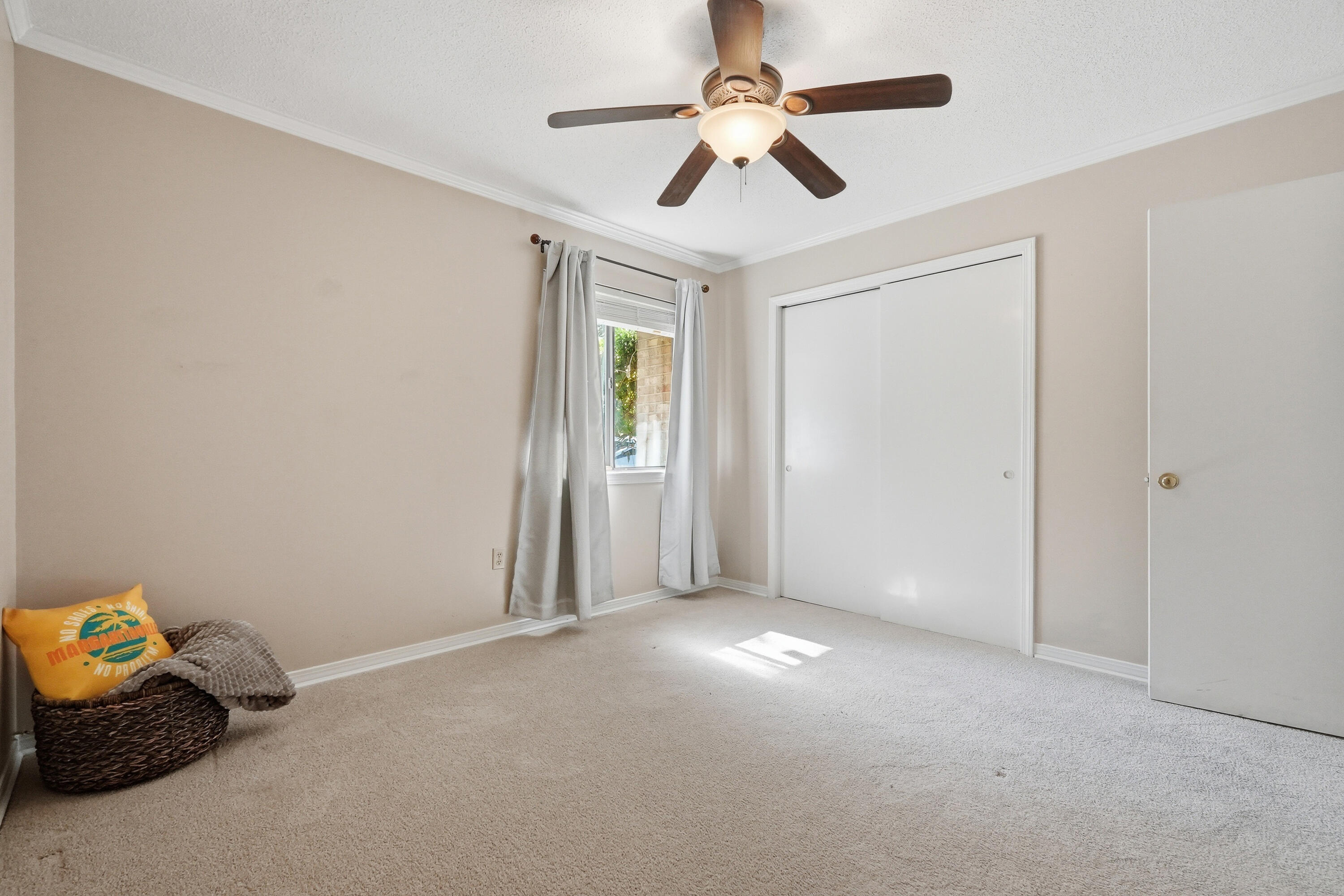 MARY ESTHER MANOR 1ST ADDN - Residential