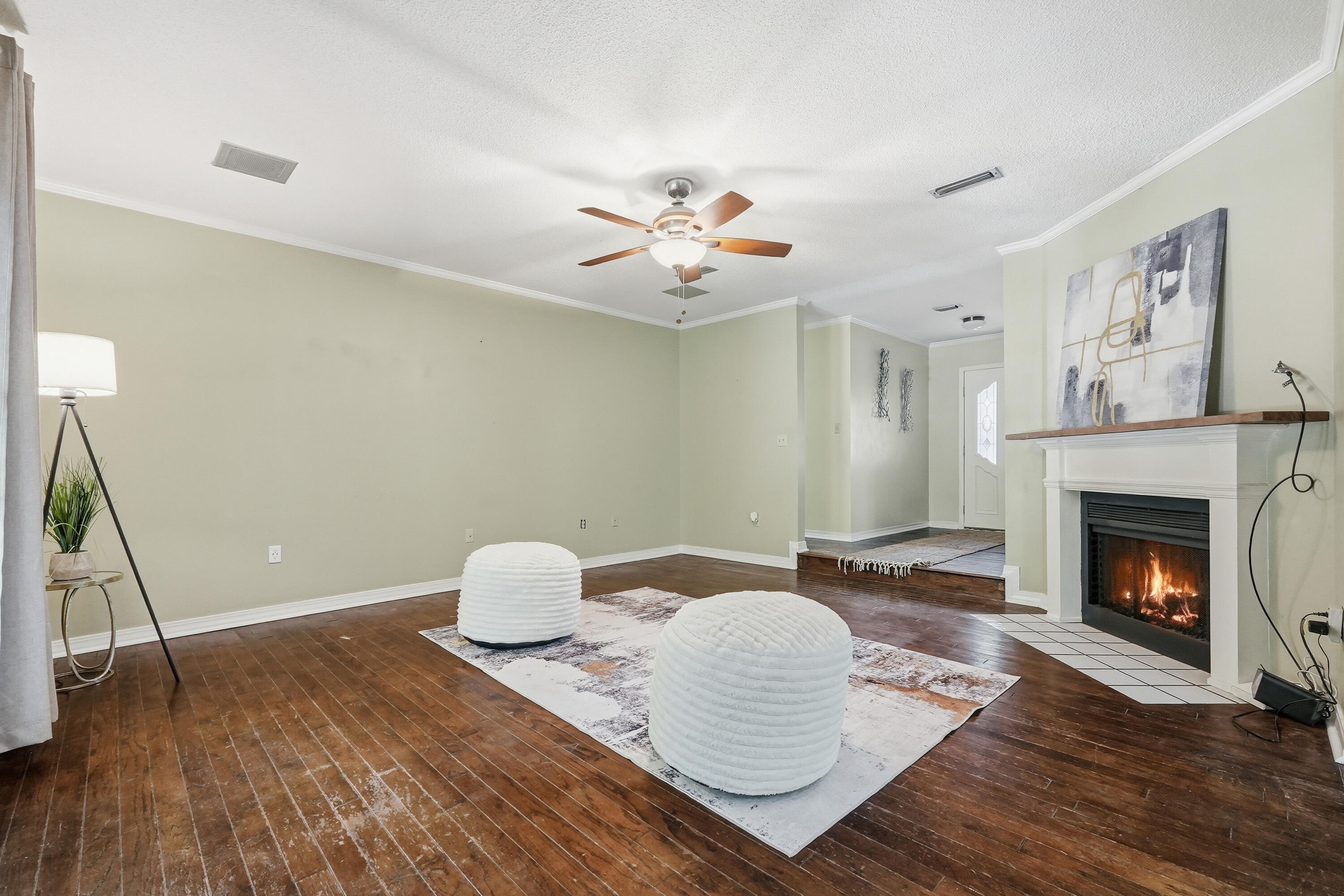 MARY ESTHER MANOR 1ST ADDN - Residential