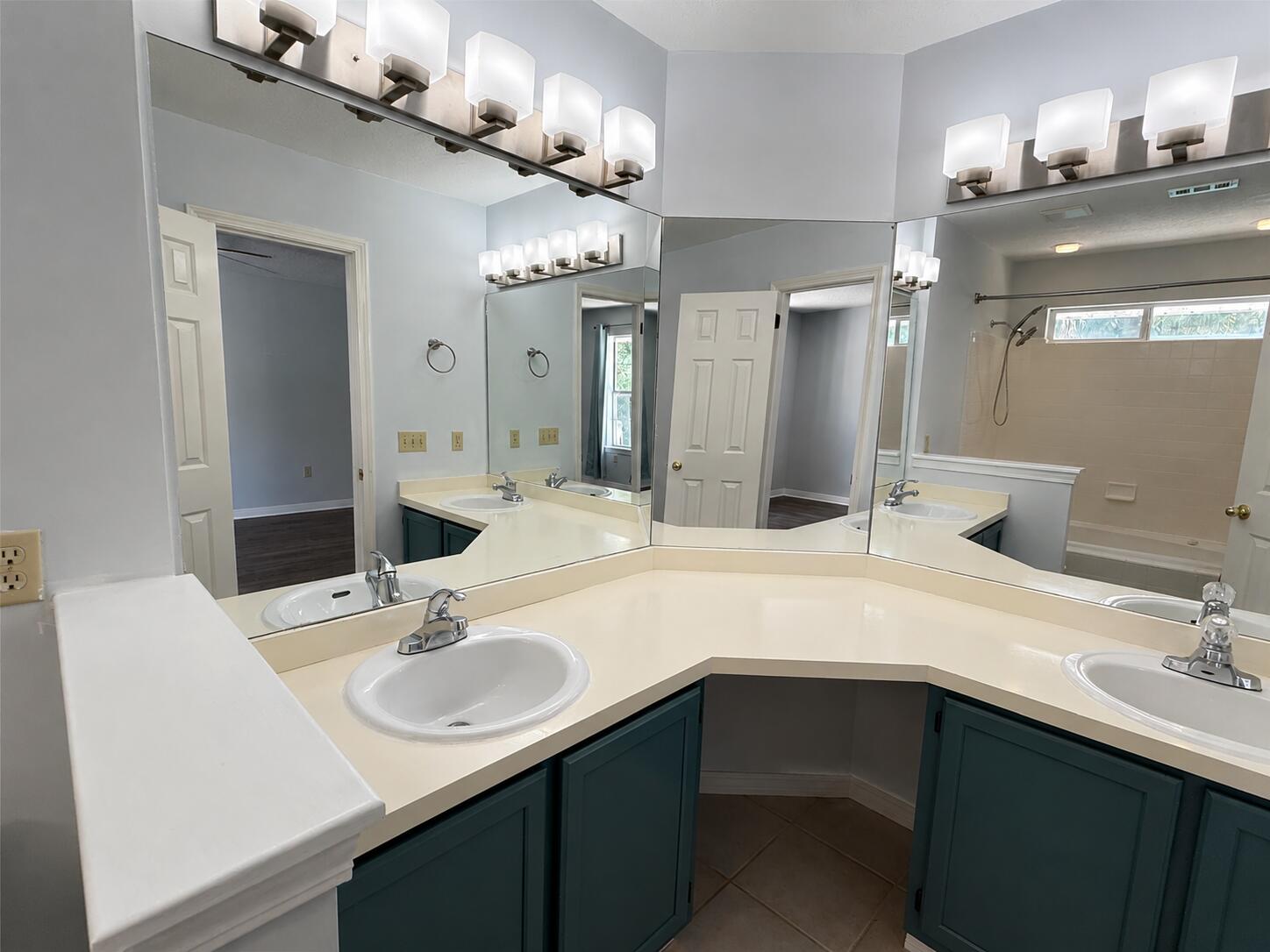 RIDGE WOOD MANOR - Residential