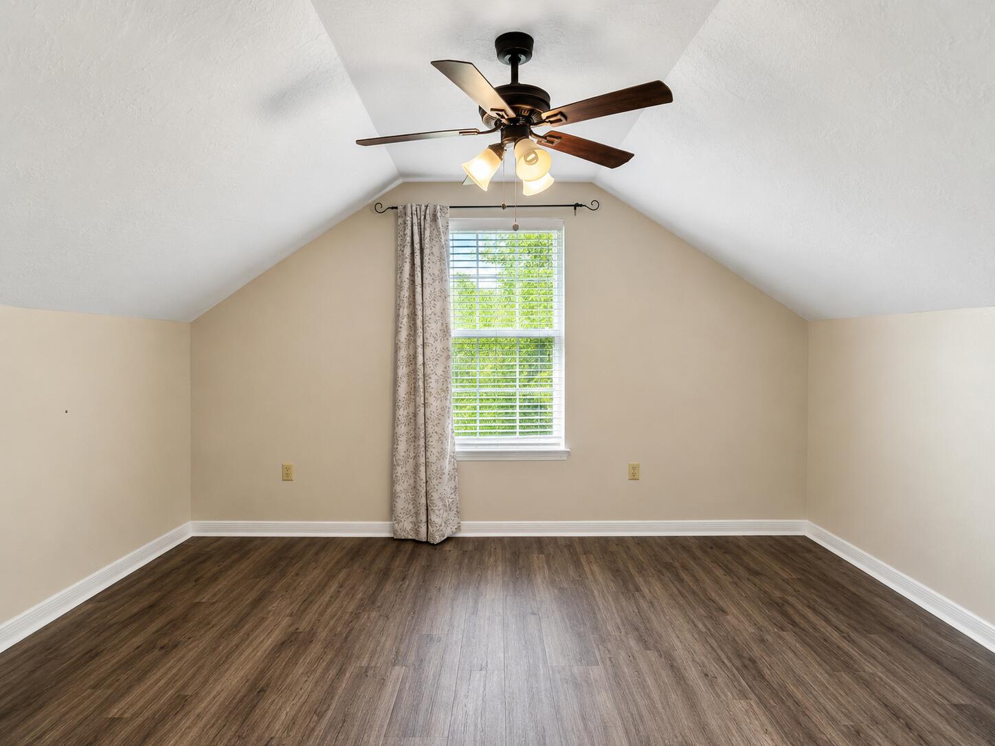 RIDGE WOOD MANOR - Residential