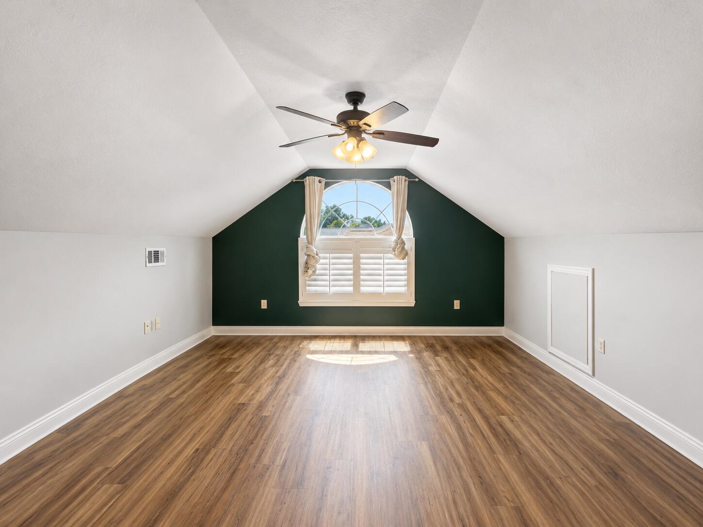 RIDGE WOOD MANOR - Residential