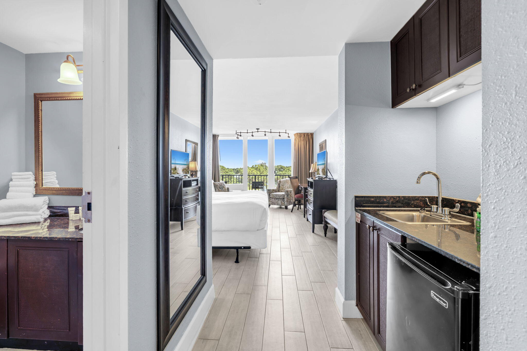BAYSIDE CONDO SANDESTIN - Residential
