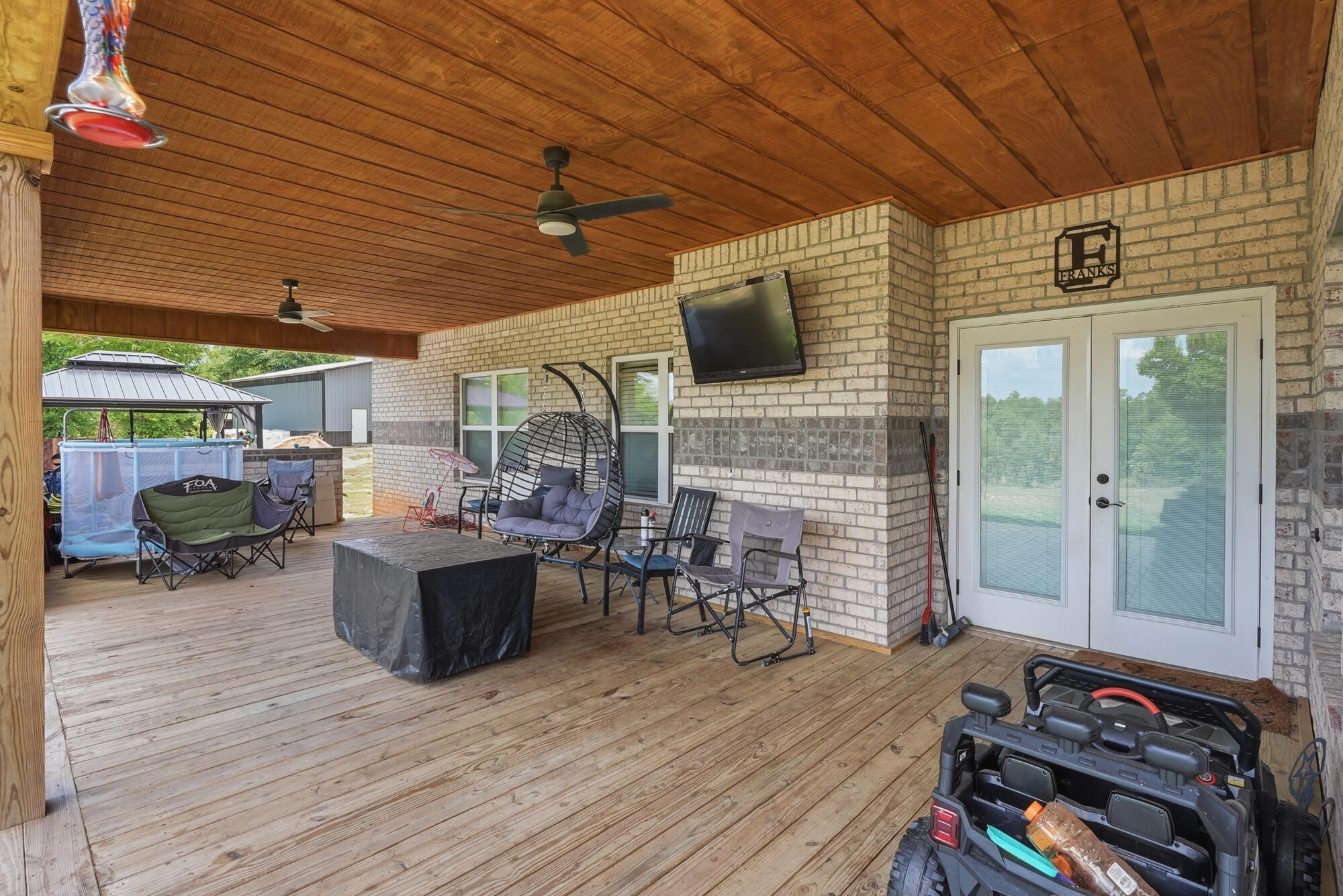 NO RECORDED SUBDIVISION - Residential