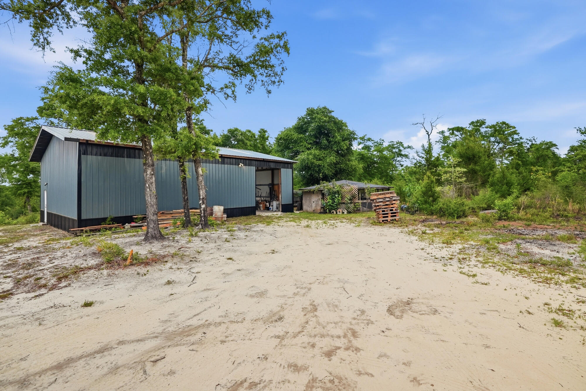 NO RECORDED SUBDIVISION - Residential
