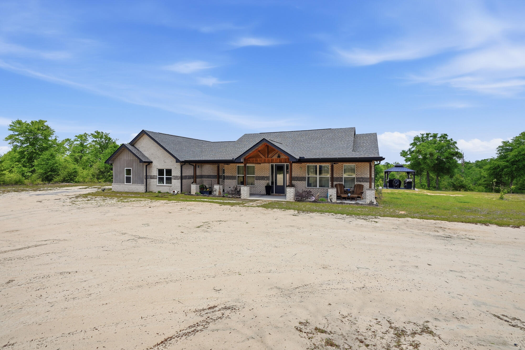 NO RECORDED SUBDIVISION - Residential