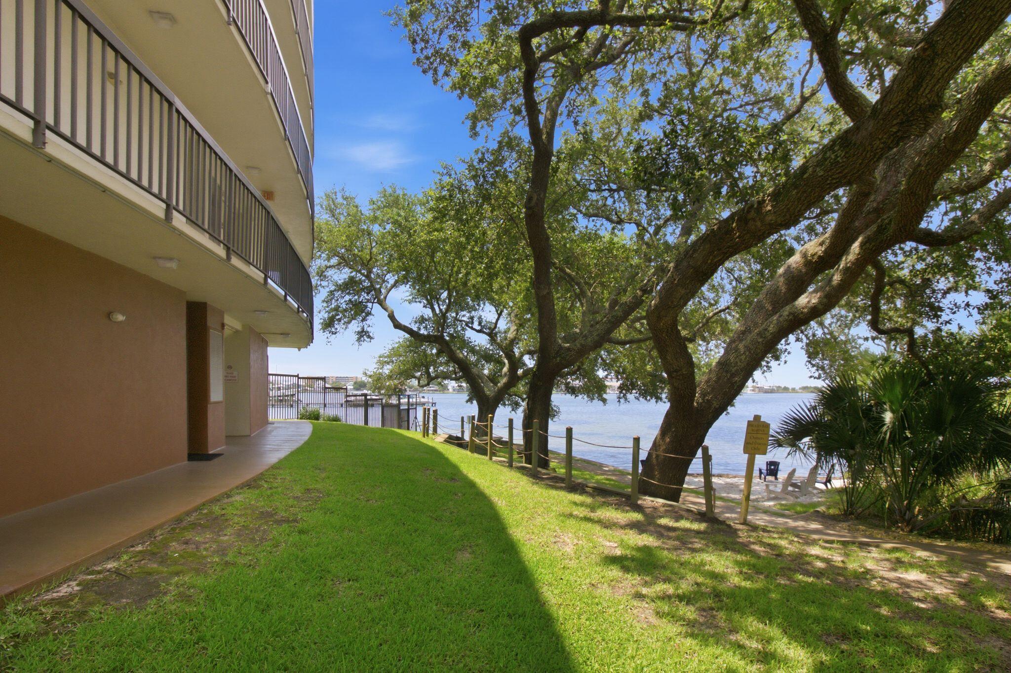 PIRATES BAY PH 1 - Residential