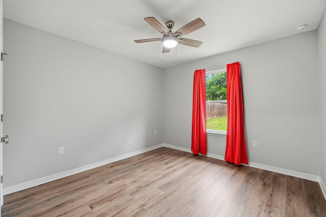 SPRING HOLLOW ESTATES - Residential