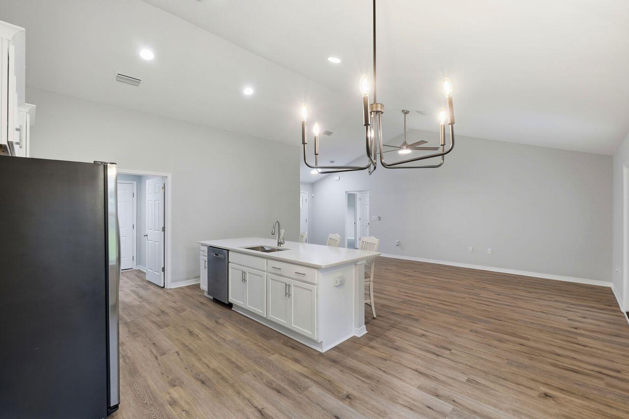 SPRING HOLLOW ESTATES - Residential