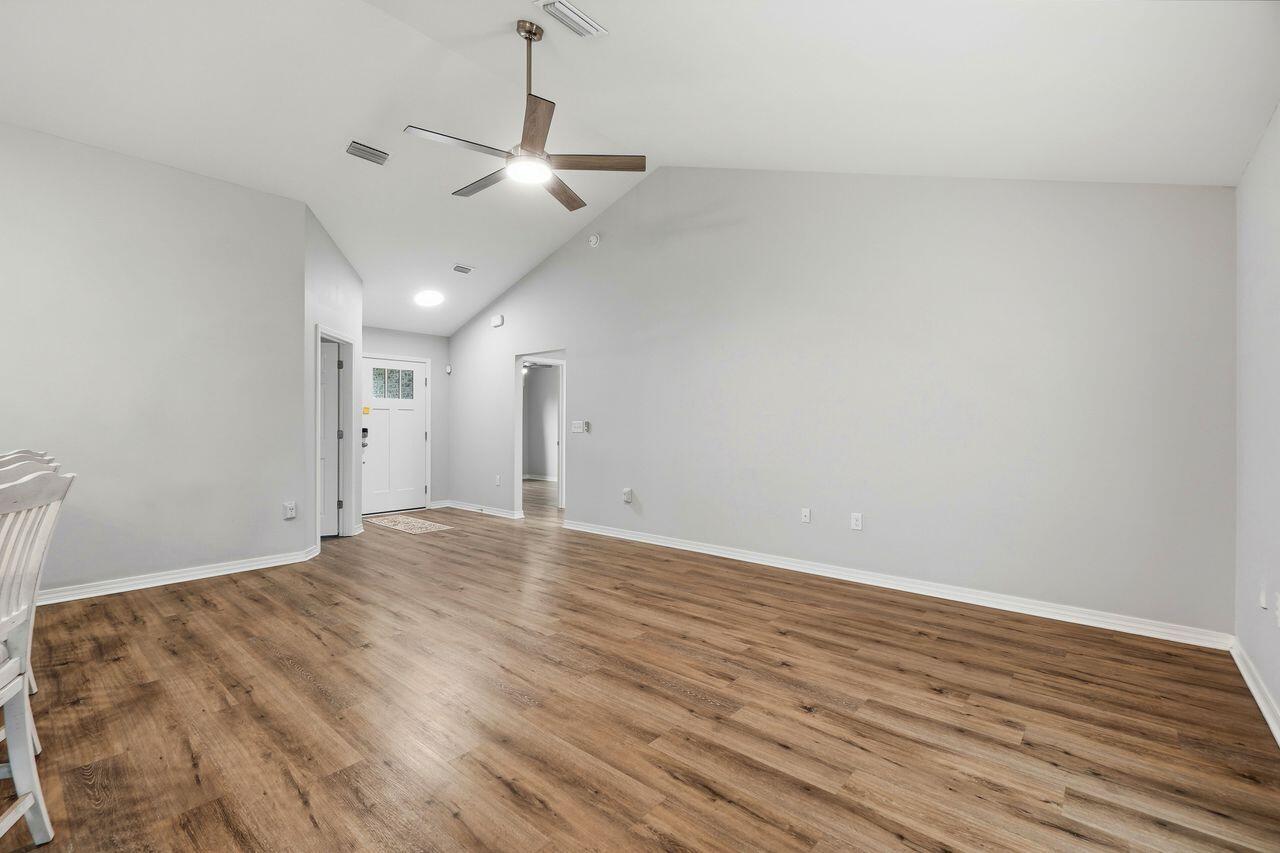SPRING HOLLOW ESTATES - Residential