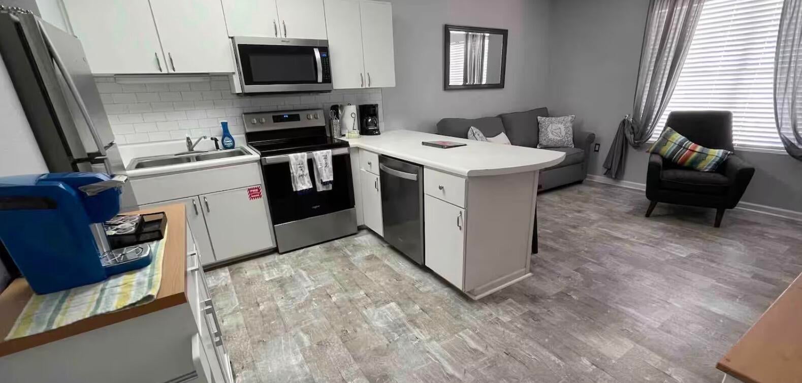 TROPICAL ISLE CONDO - Residential