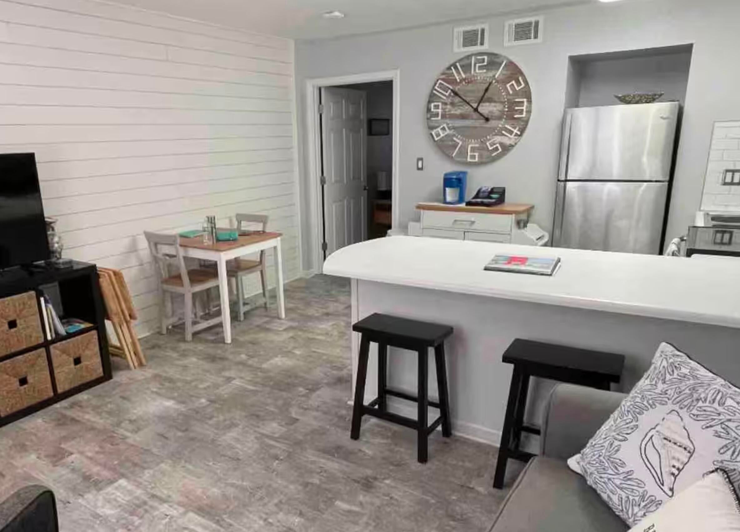 TROPICAL ISLE CONDO - Residential