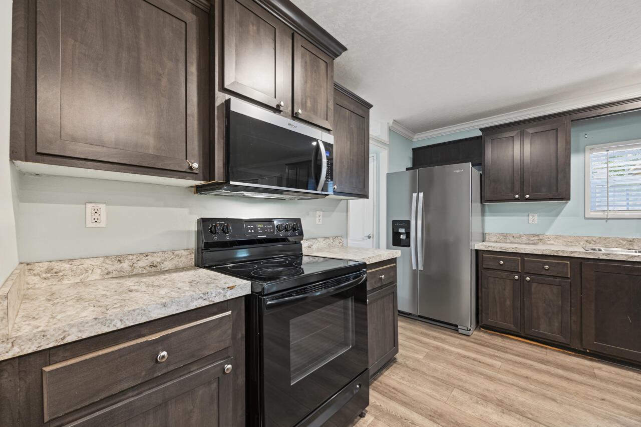 NO RECORDED SUBDIVISION - Residential