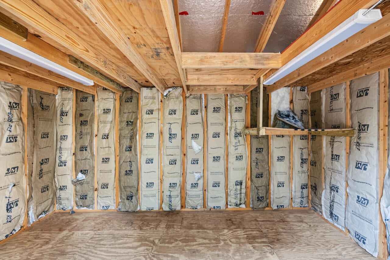 NO RECORDED SUBDIVISION - Residential