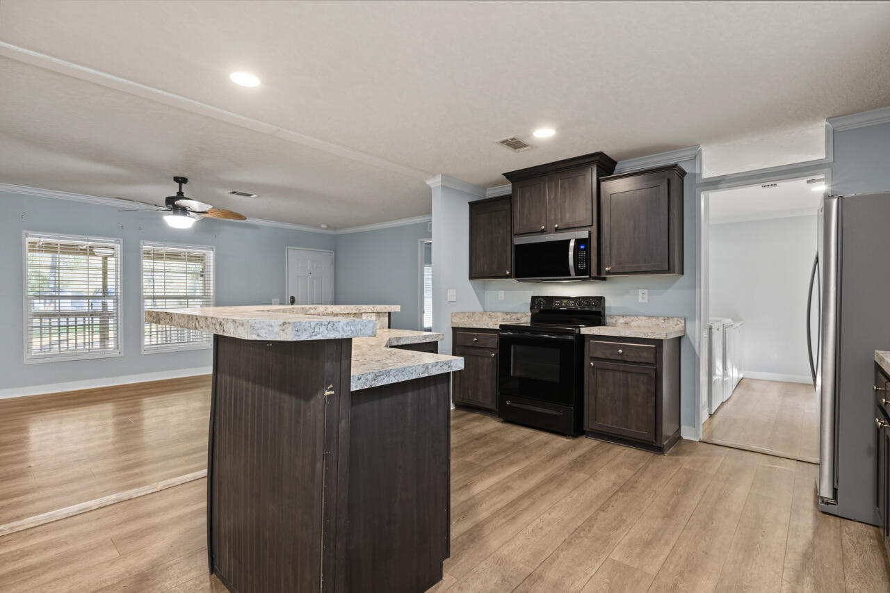 NO RECORDED SUBDIVISION - Residential
