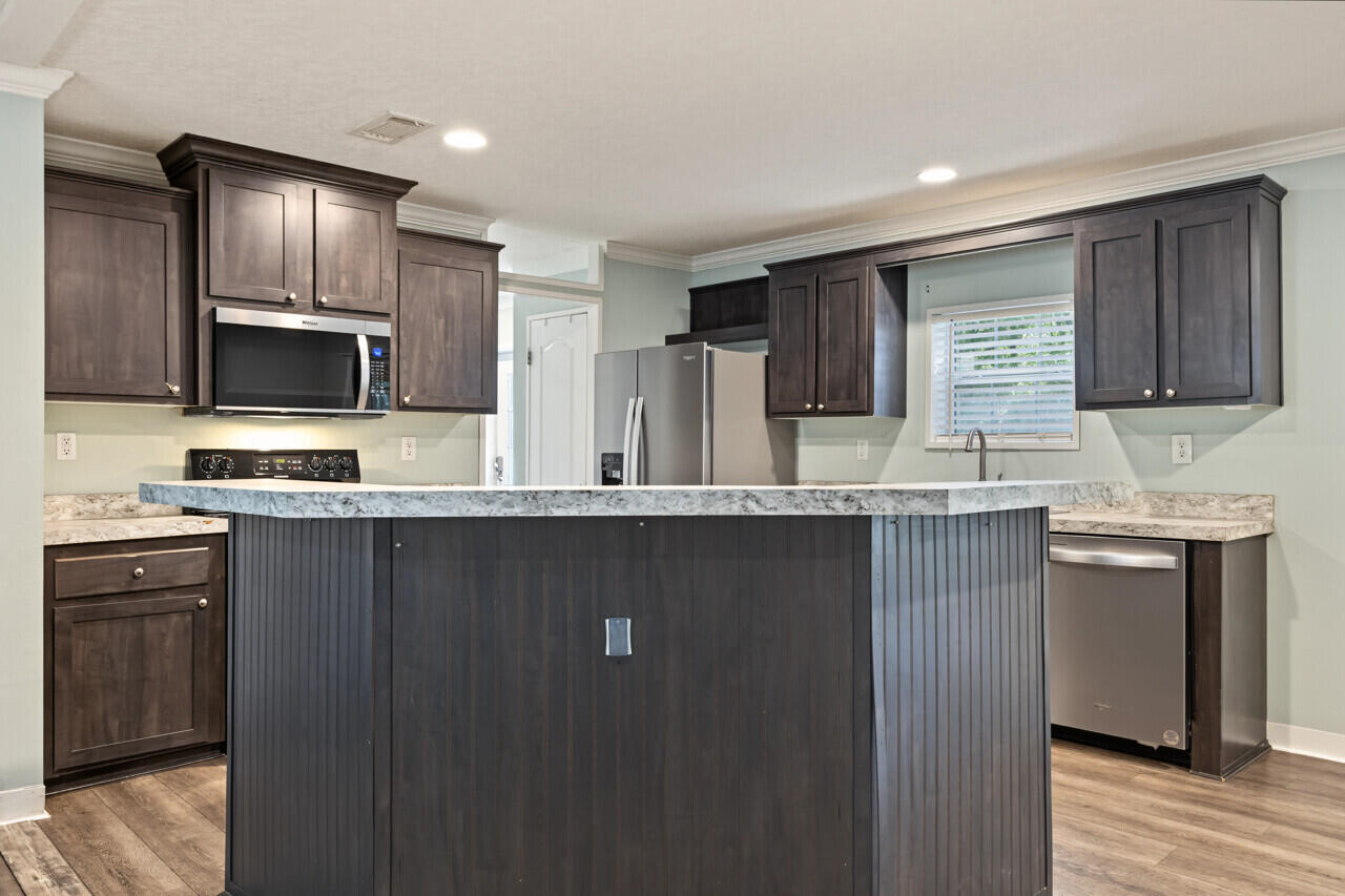 NO RECORDED SUBDIVISION - Residential