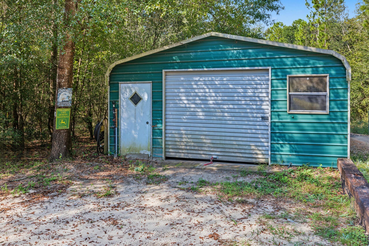 NO RECORDED SUBDIVISION - Residential