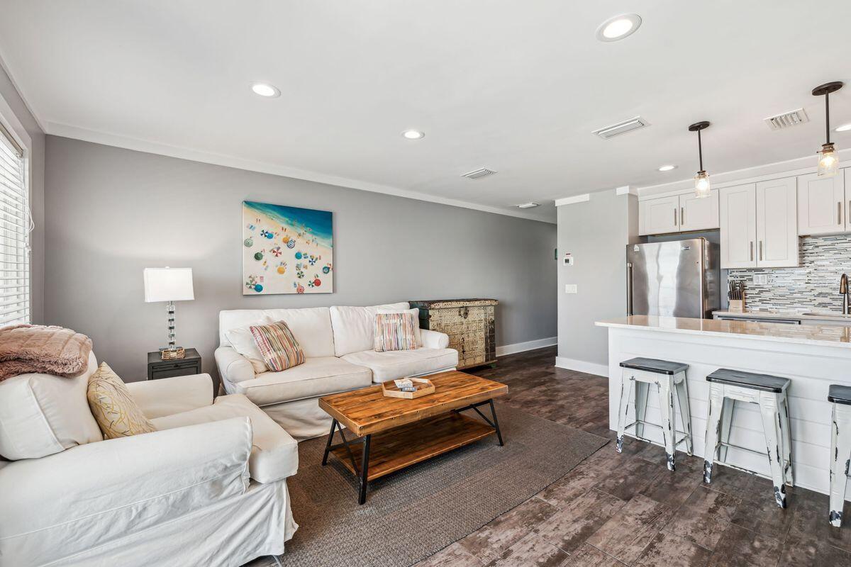LEEWARD CONDO 2 - Residential