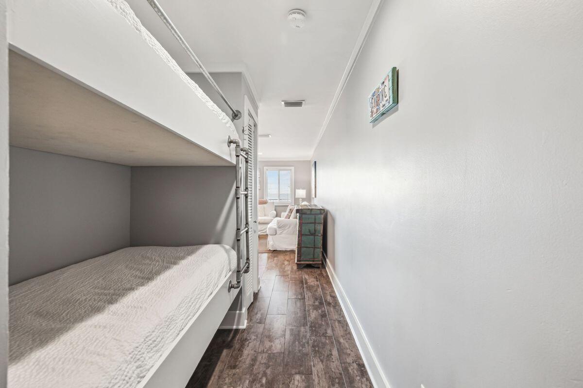 LEEWARD CONDO 2 - Residential