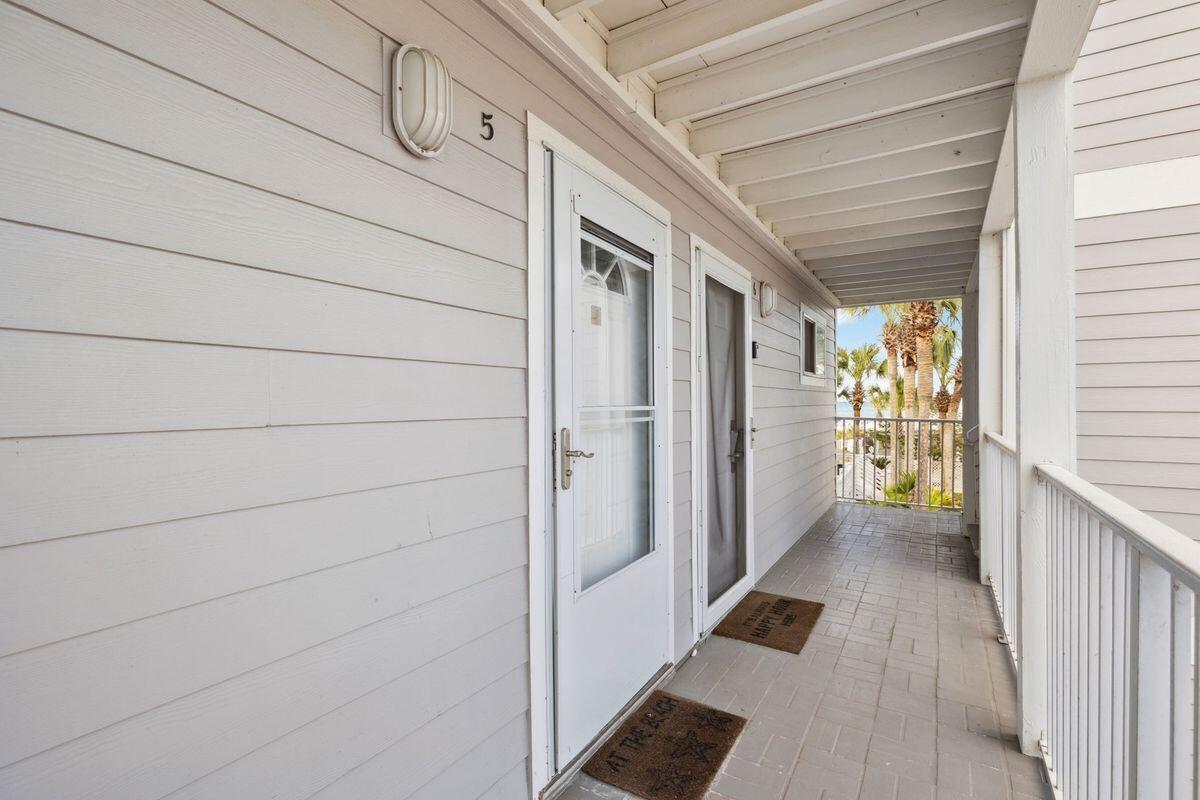 LEEWARD CONDO 2 - Residential